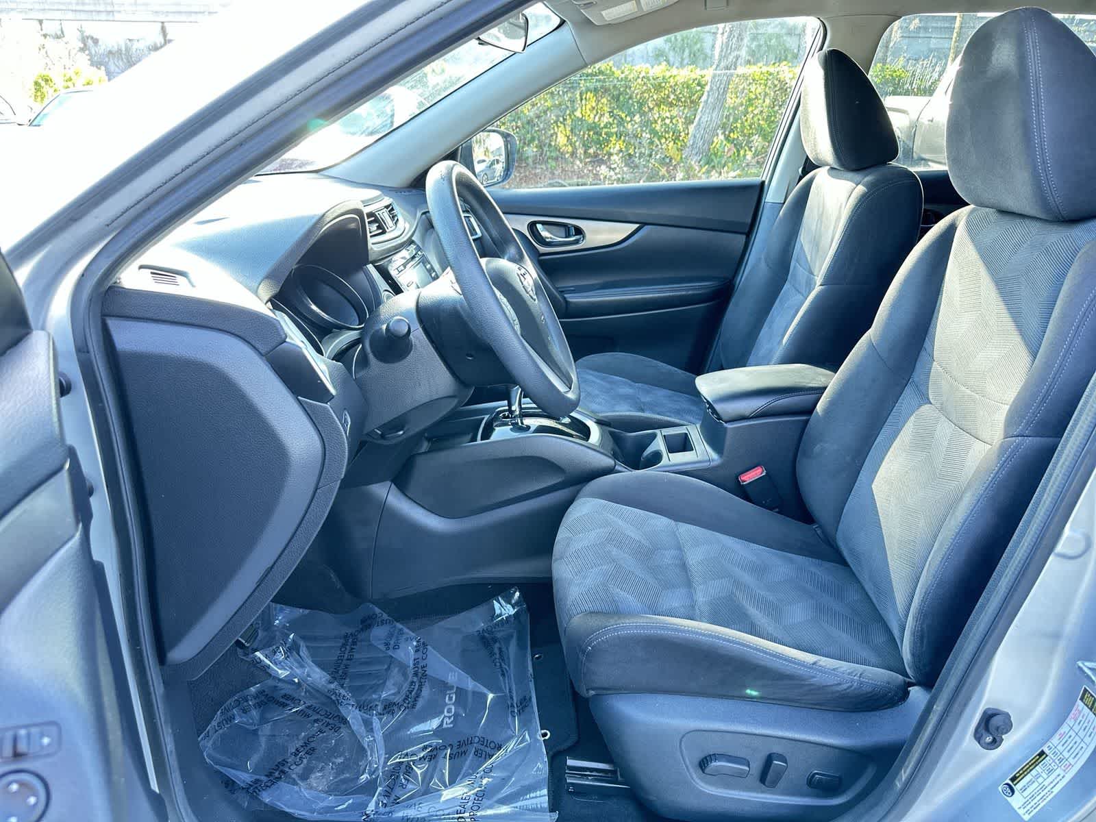 Thumbnail: 2015 Nissan Rogue - 13