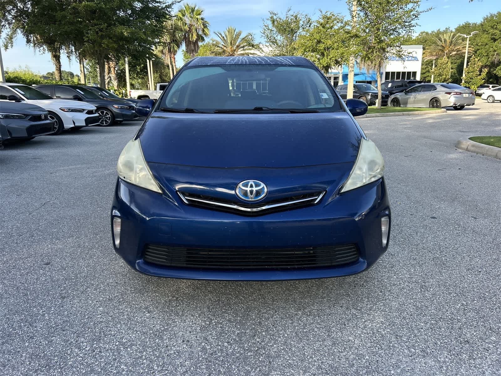 Thumbnail: 2013 Toyota Prius v - 9