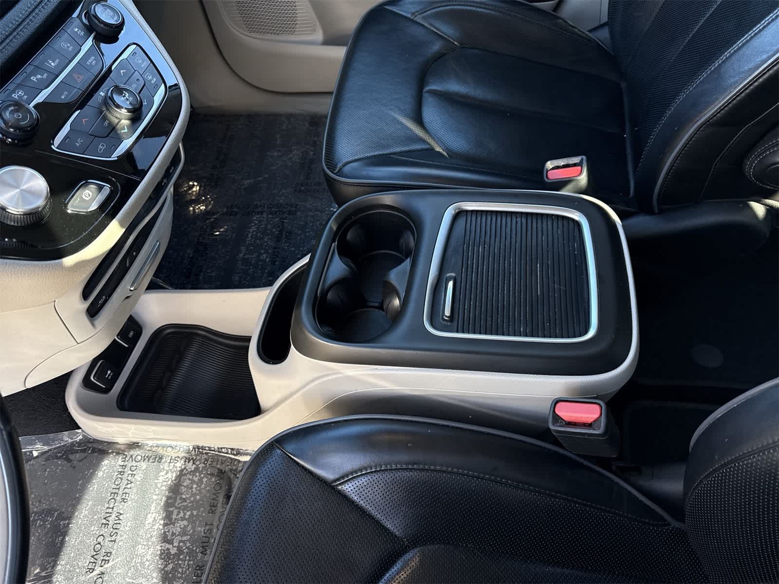 Thumbnail: 2018 Chrysler Pacifica - 19