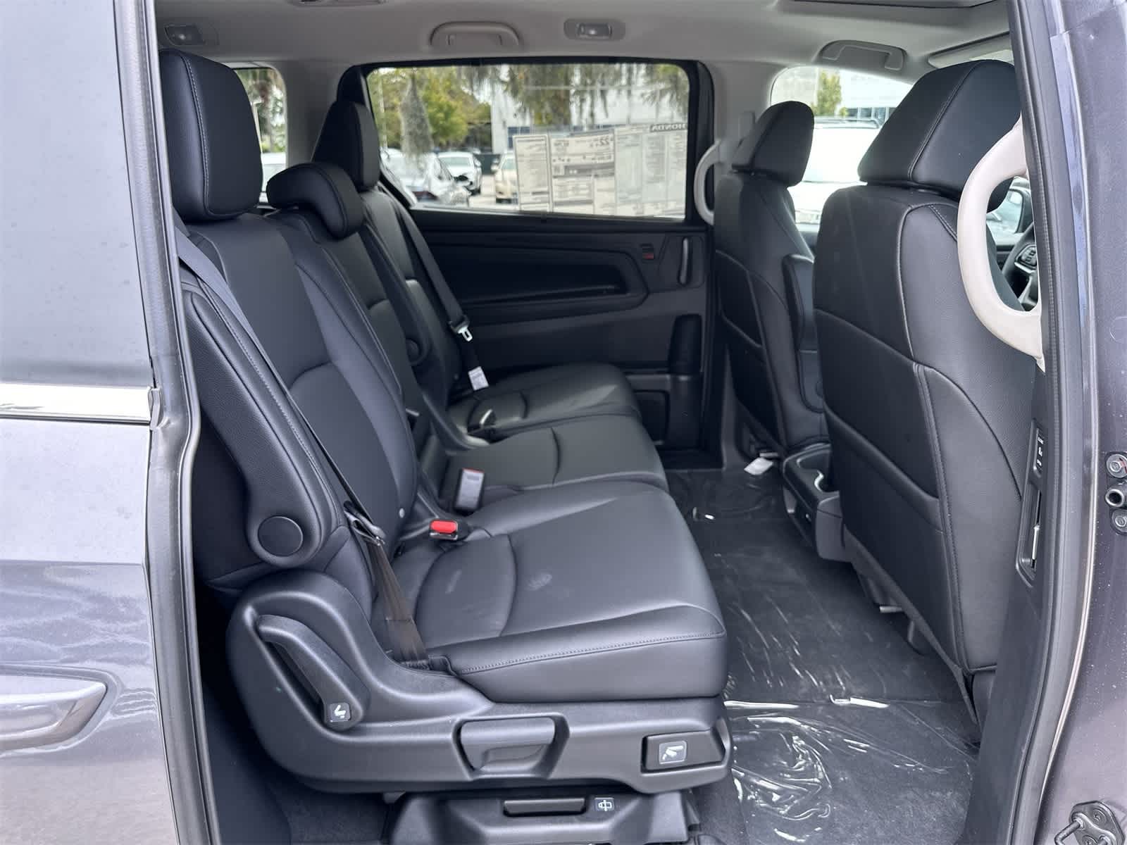 Thumbnail: 2026 Honda Odyssey - 16
