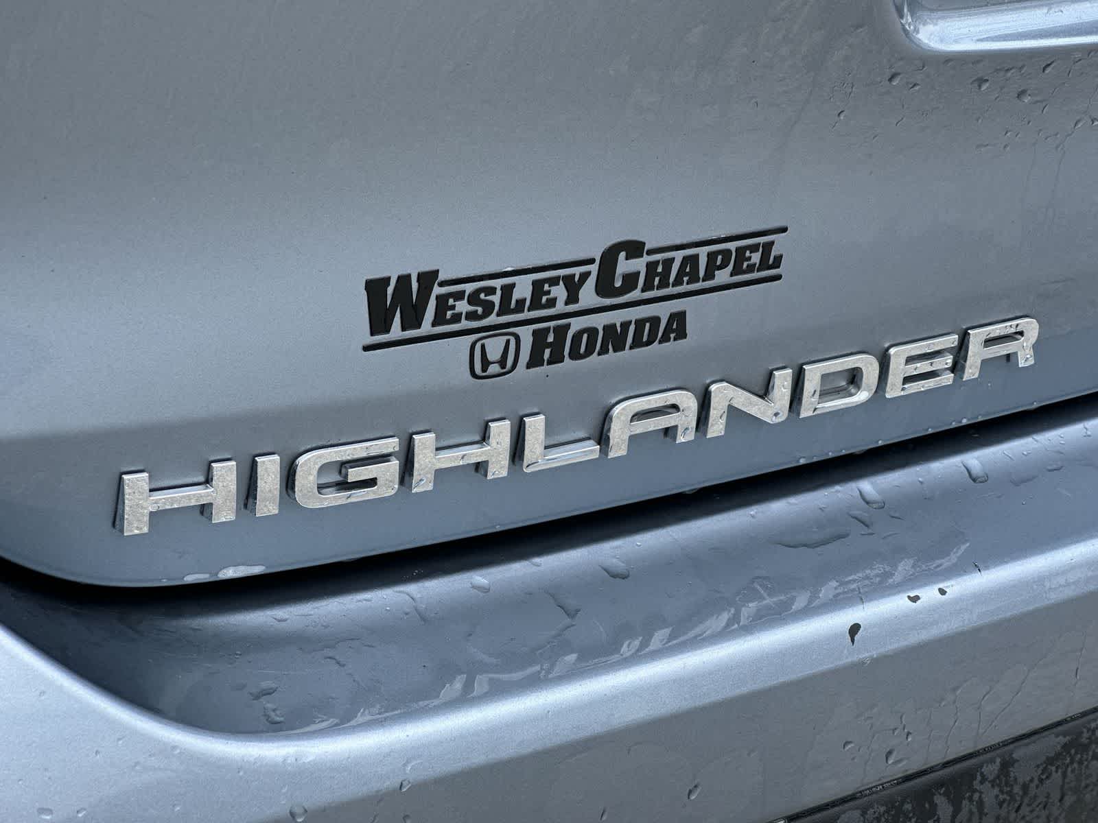 Thumbnail: 2023 Toyota Highlander - 11