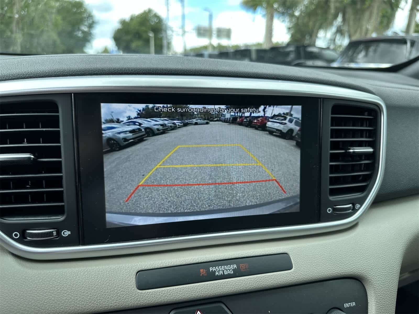 Thumbnail: 2022 Kia Sportage - 21