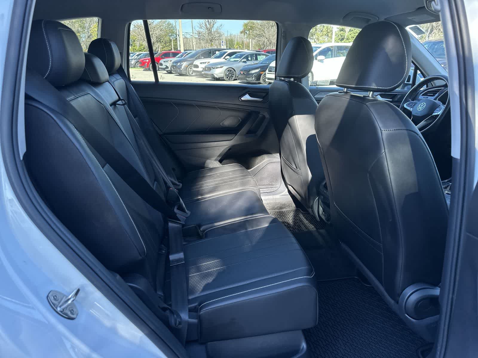 Thumbnail: 2024 Volkswagen Tiguan - 16