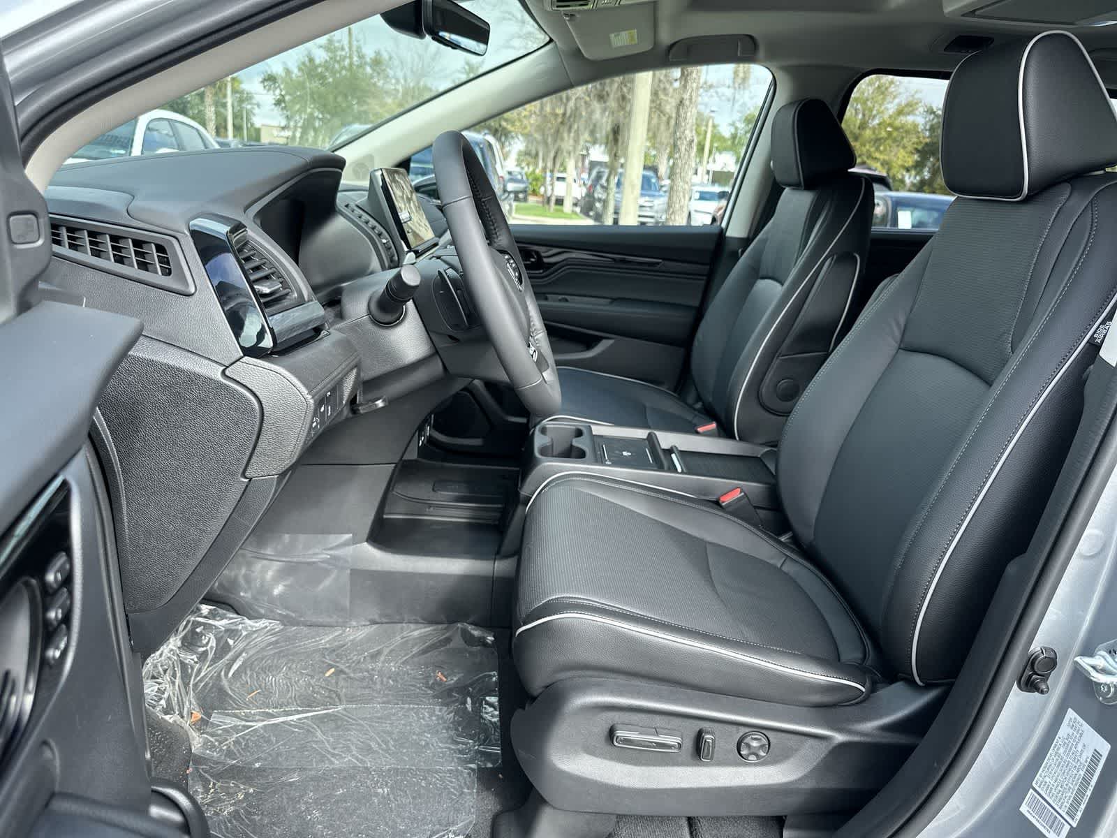 Thumbnail: 2026 Honda Odyssey - 13
