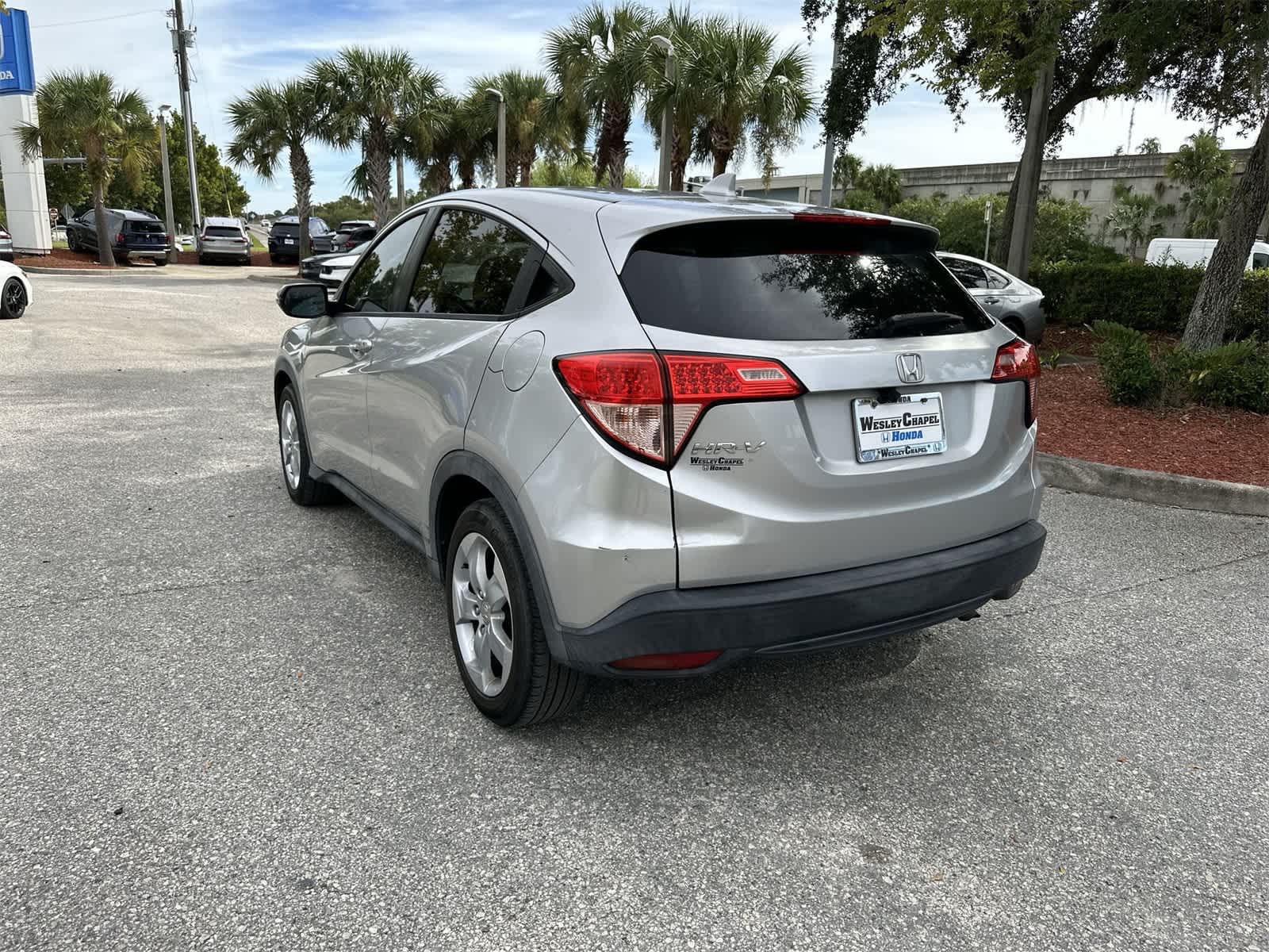 Thumbnail: 2016 Honda HR-V - 4