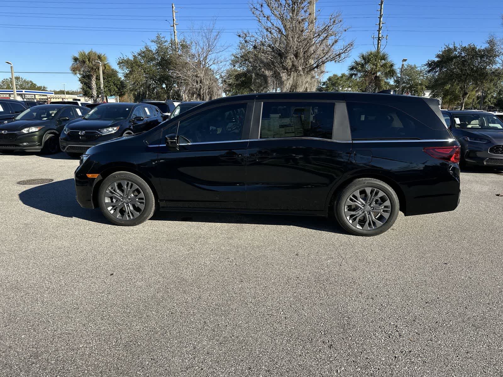 Thumbnail: 2026 Honda Odyssey - 3