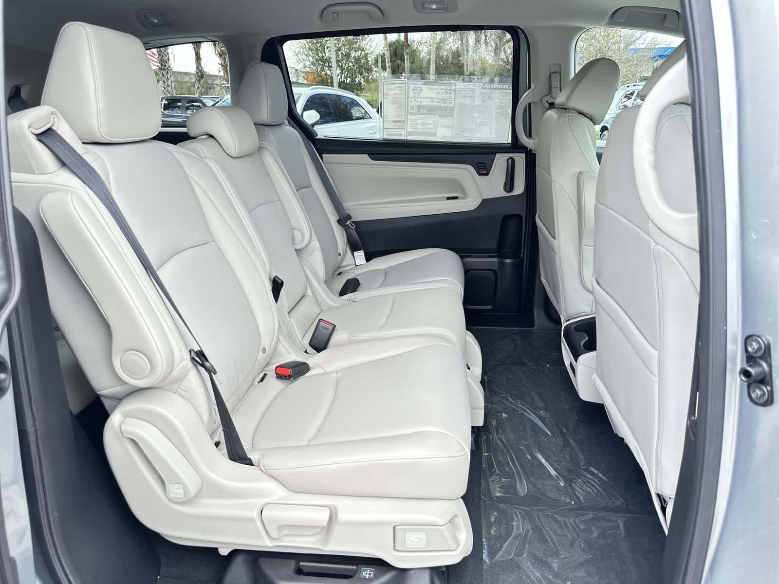 Thumbnail: 2026 Honda Odyssey - 16