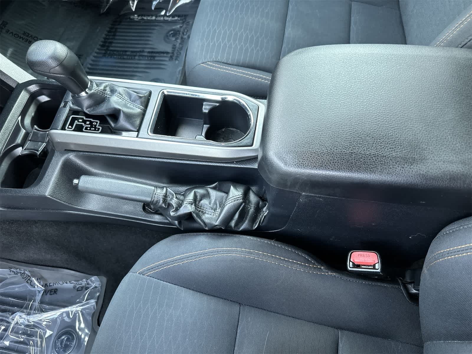 Thumbnail: 2019 Toyota Tacoma - 19