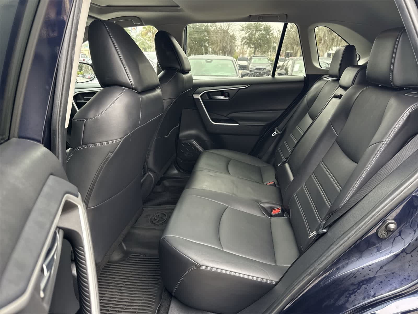 Thumbnail: 2022 Toyota RAV4 - 15