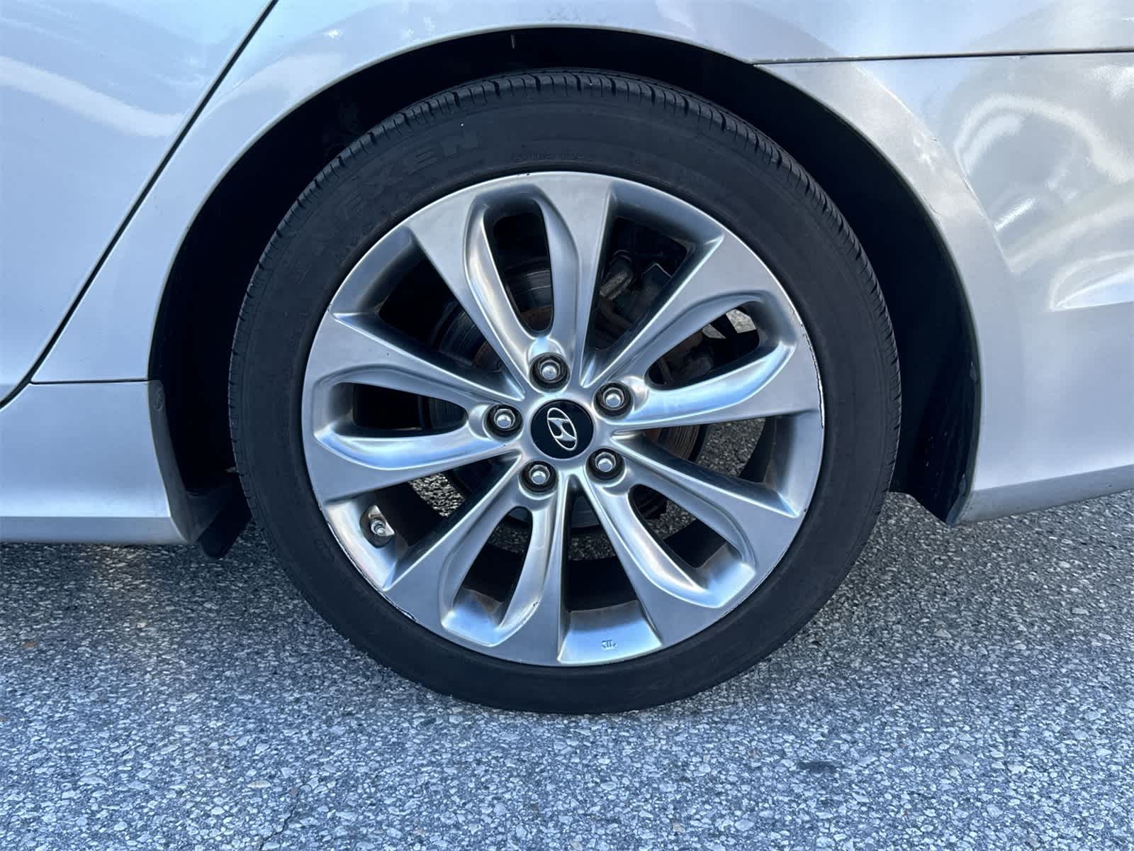 Thumbnail: 2012 Hyundai Sonata - 12