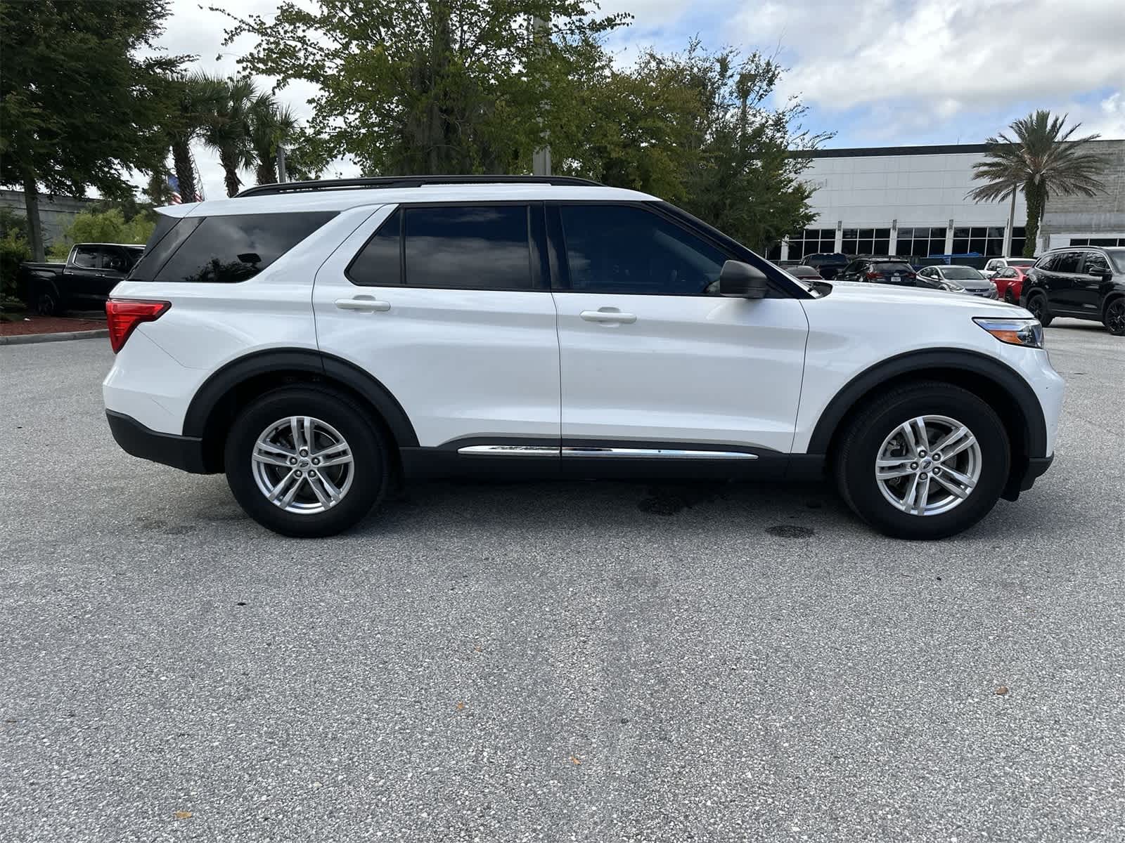 Thumbnail: 2022 Ford Explorer - 7