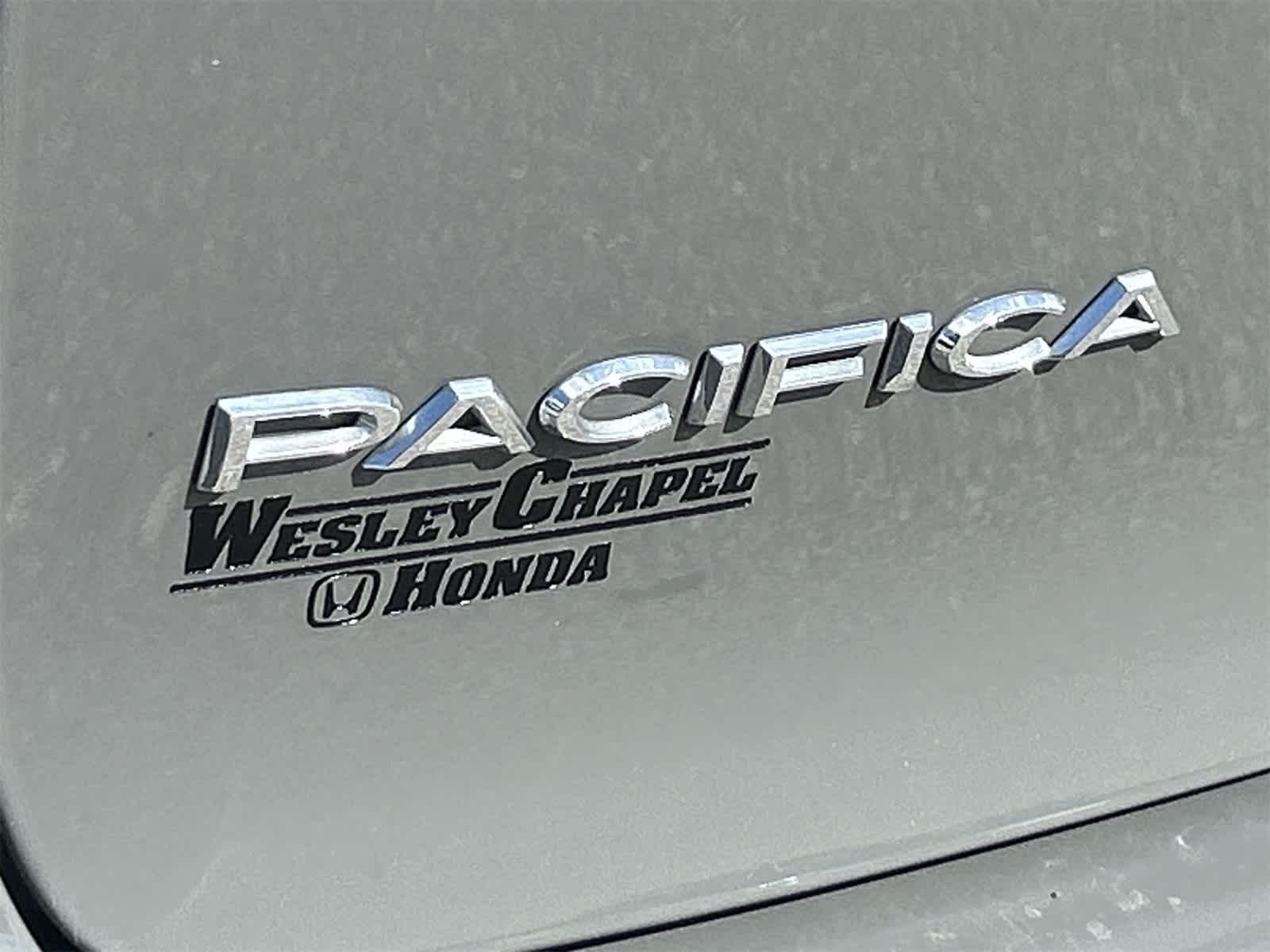 2023 Chrysler Pacifica Hybrid Touring L 10