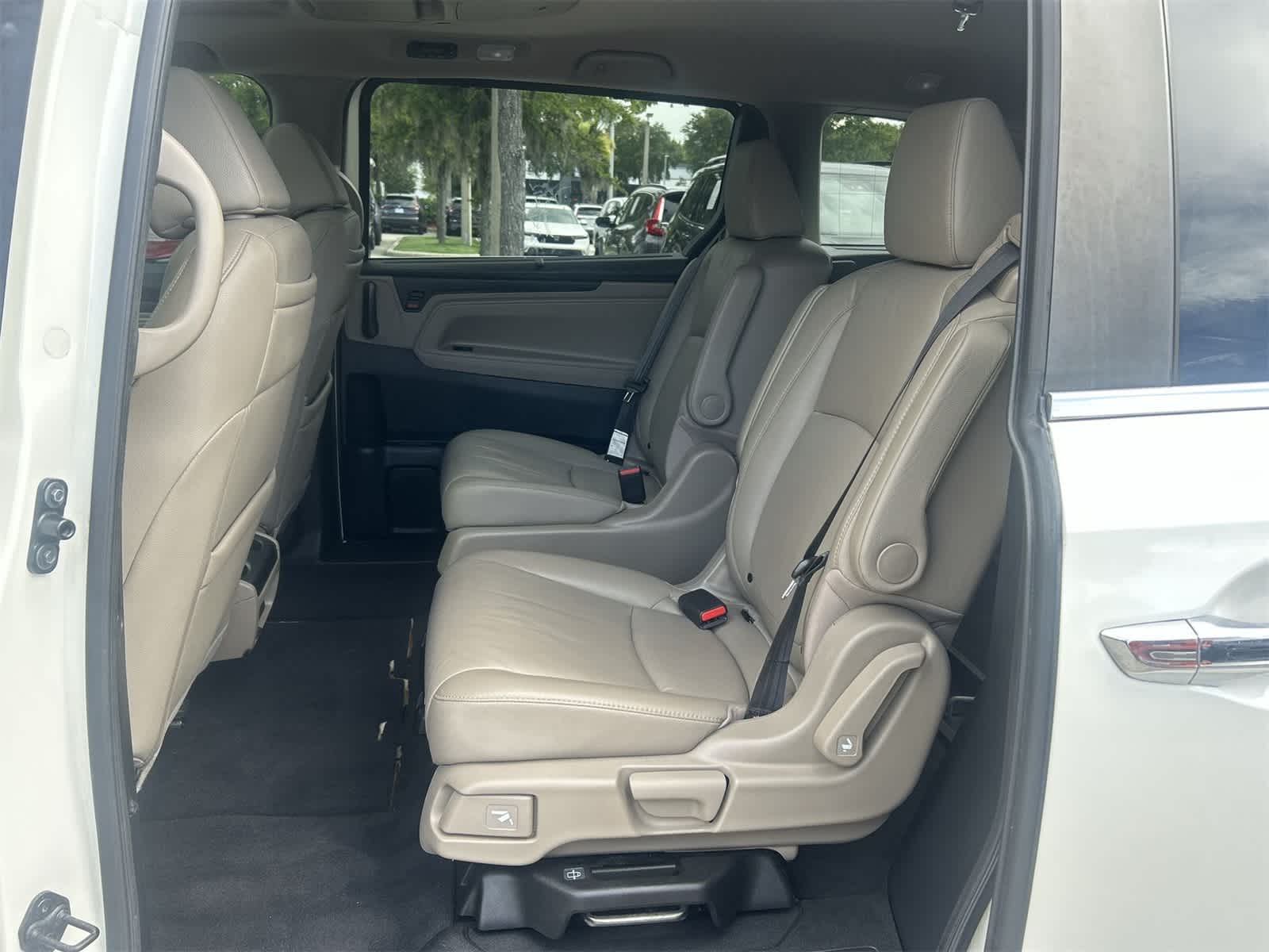 Thumbnail: 2019 Honda Odyssey - 18