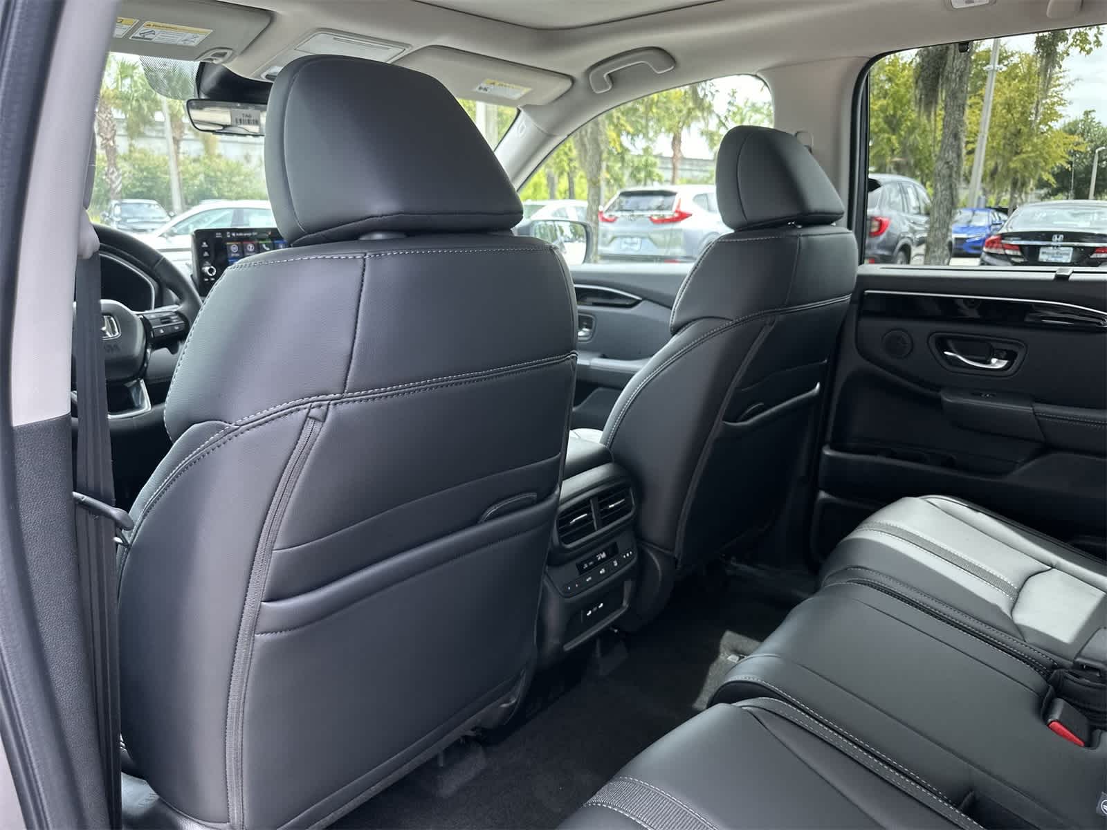 Thumbnail: 2025 Honda Pilot - 14