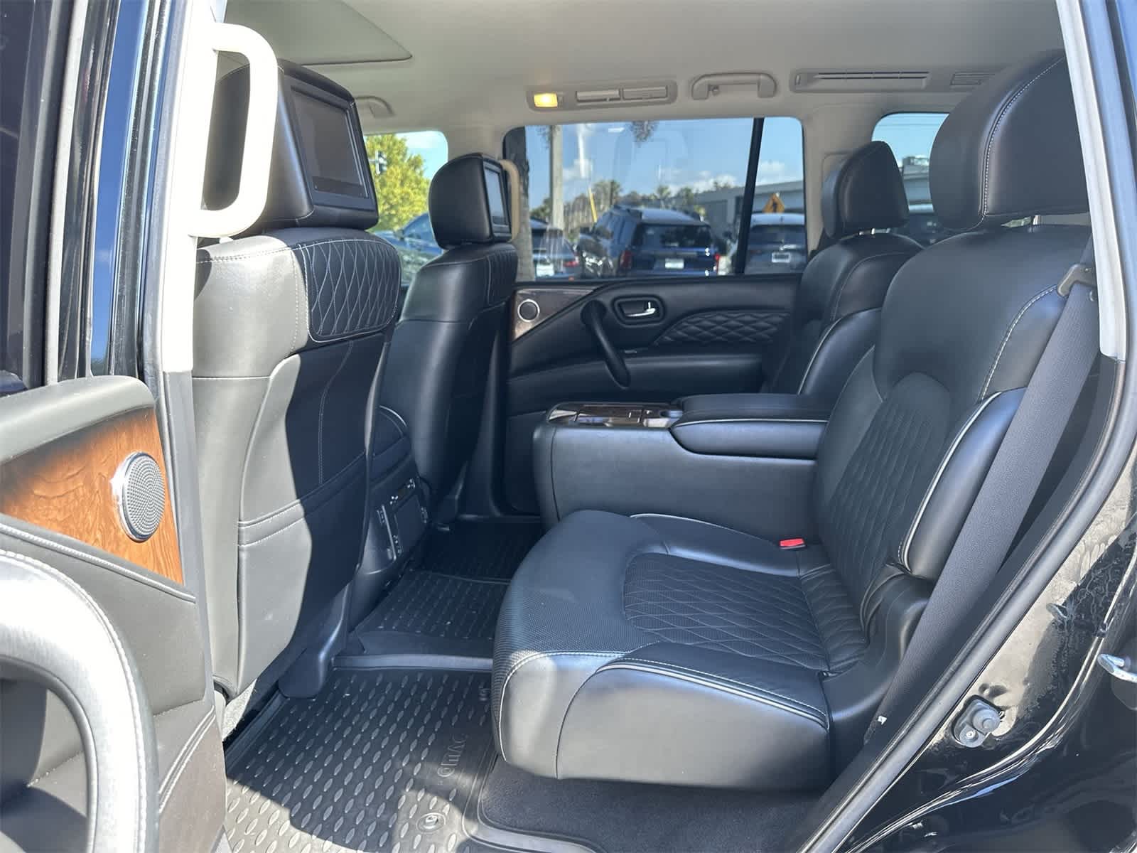 Thumbnail: 2018 INFINITI QX80 - 15