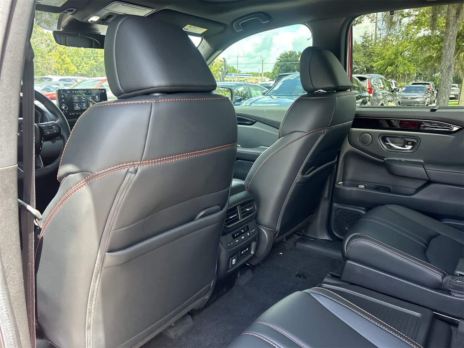 Thumbnail: 2025 Honda Pilot - 14