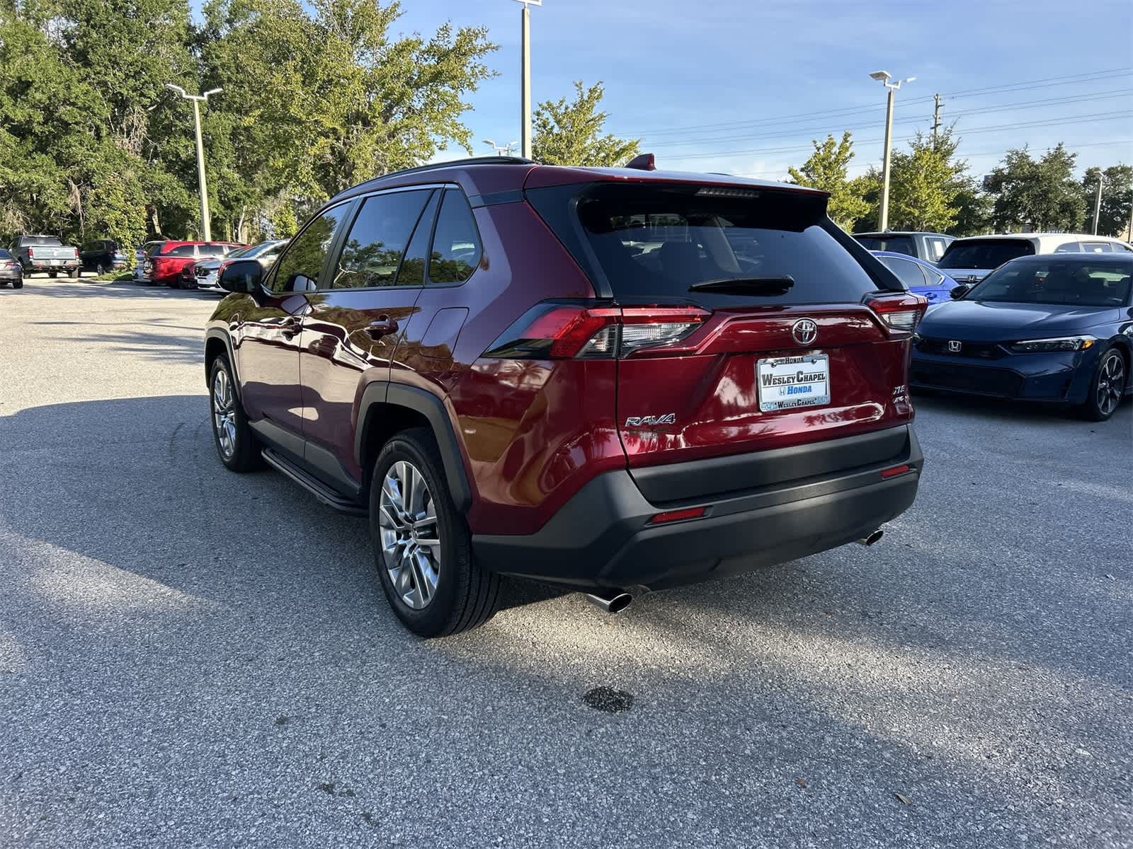 Thumbnail: 2020 Toyota RAV4 - 4