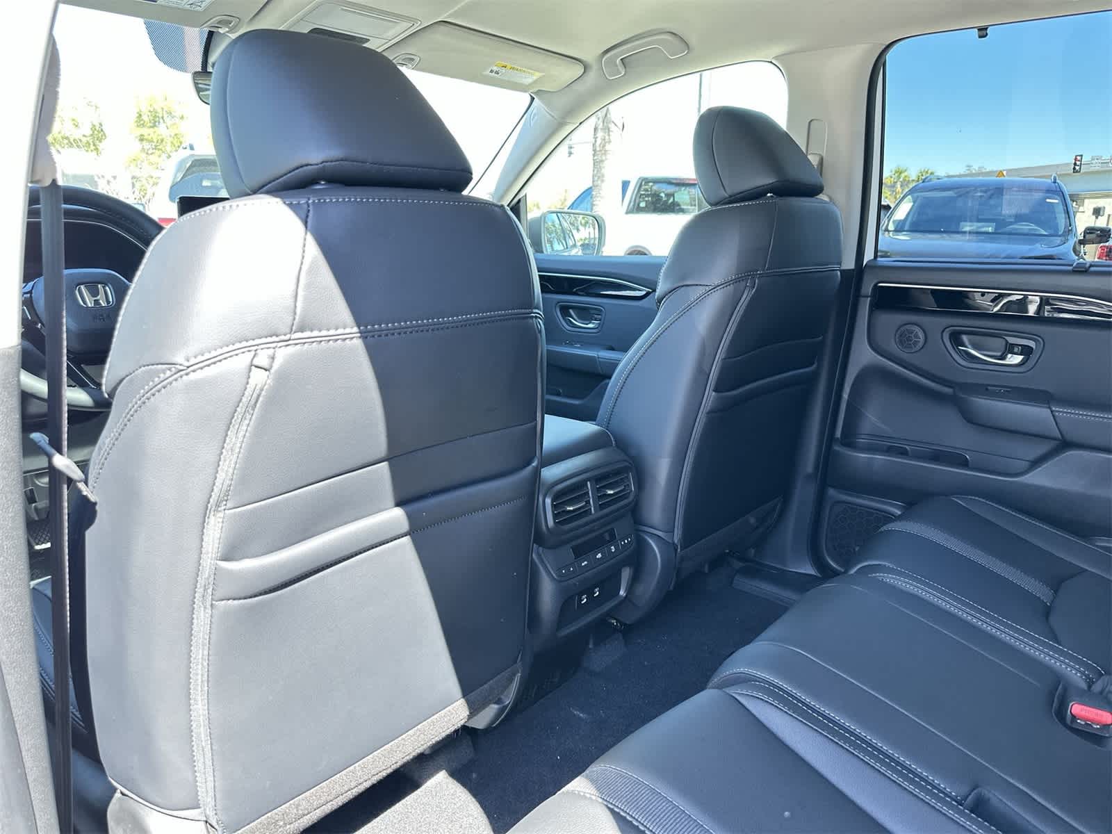 Thumbnail: 2026 Honda Pilot - 14