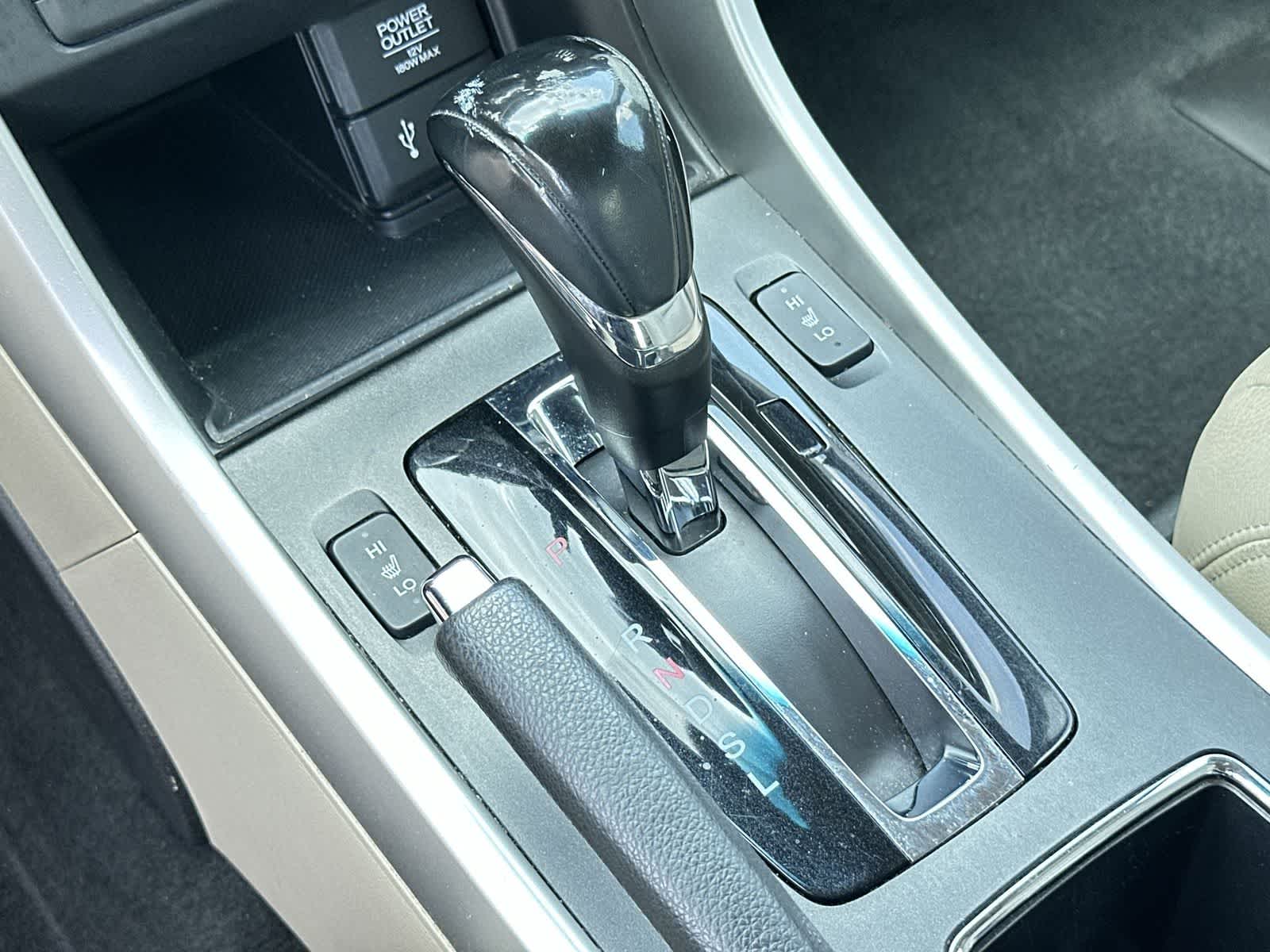 Thumbnail: 2015 Honda Accord - 21