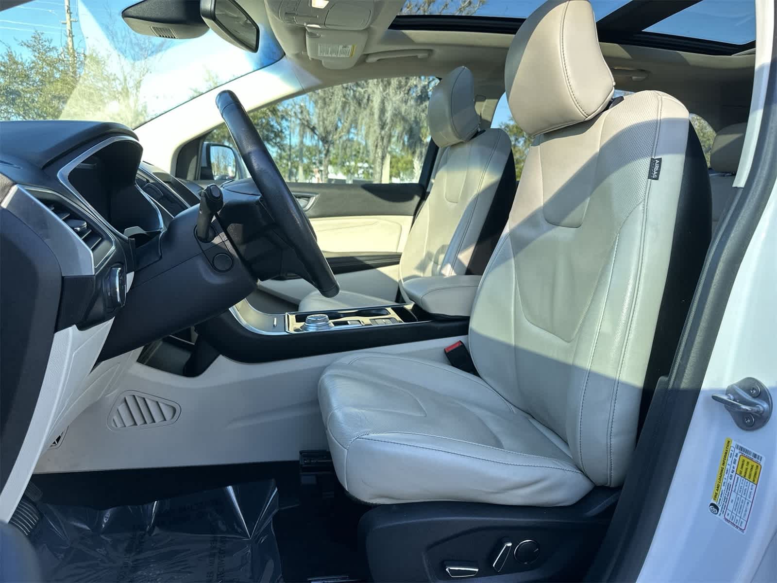 Thumbnail: 2019 Ford Edge - 13