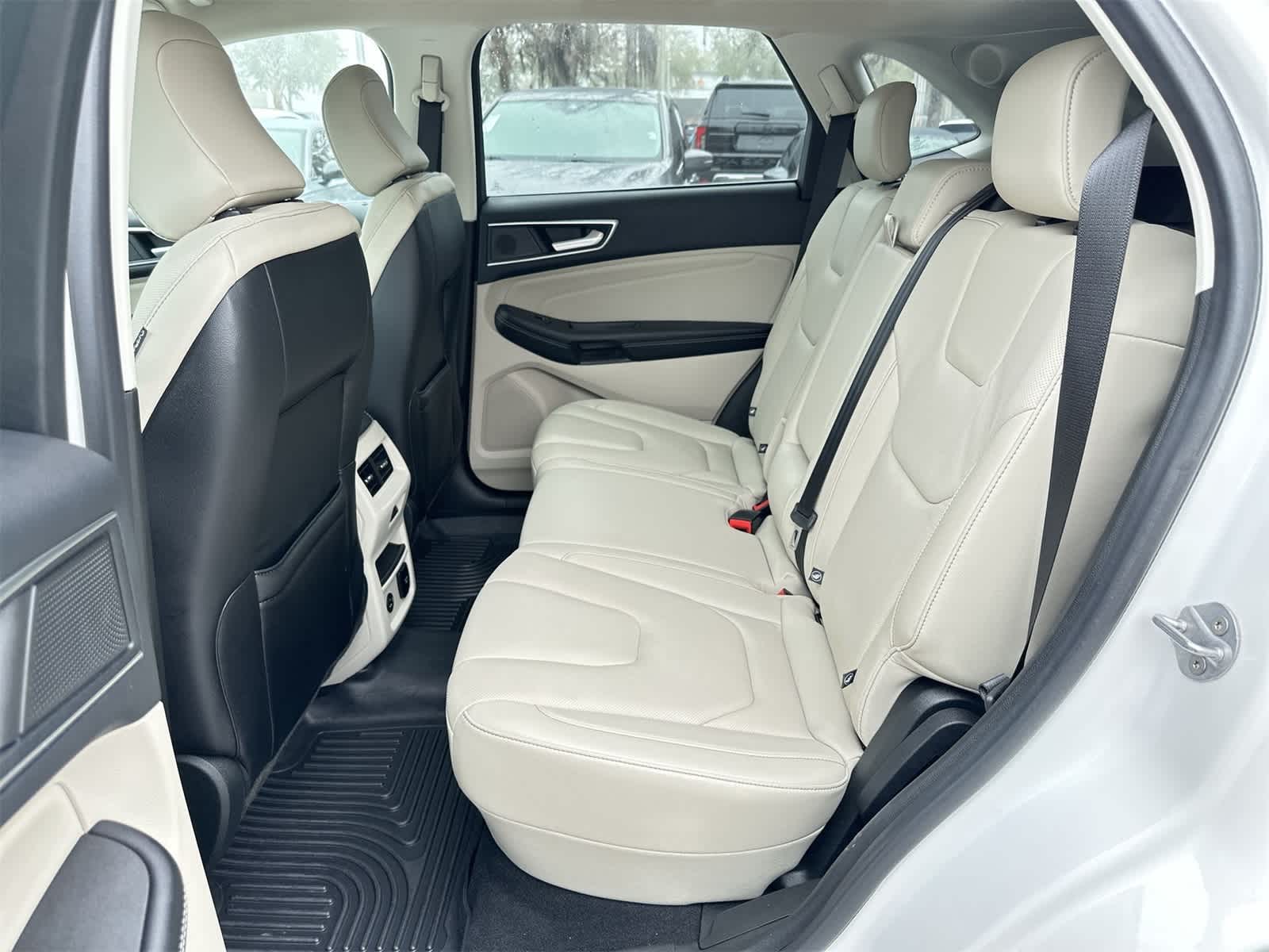 Thumbnail: 2022 Ford Edge - 14