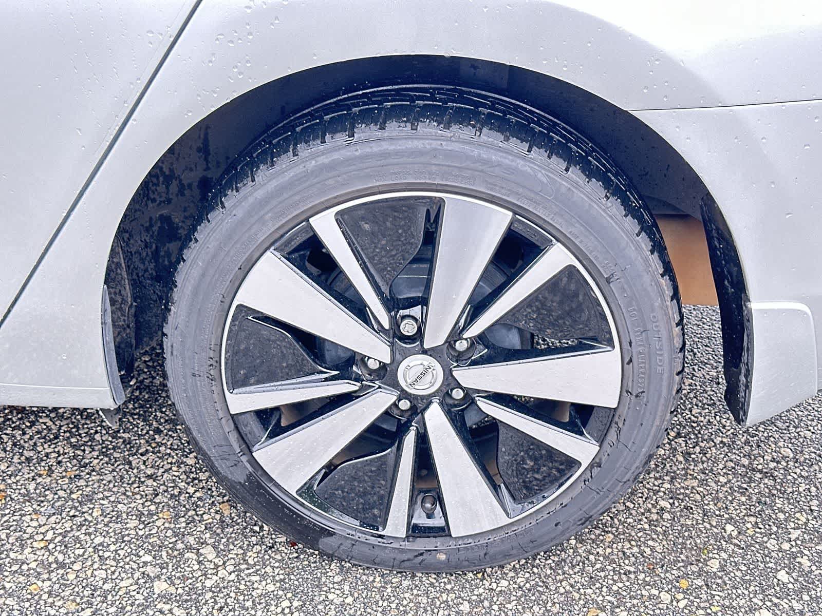 Thumbnail: 2014 Nissan Sentra - 12