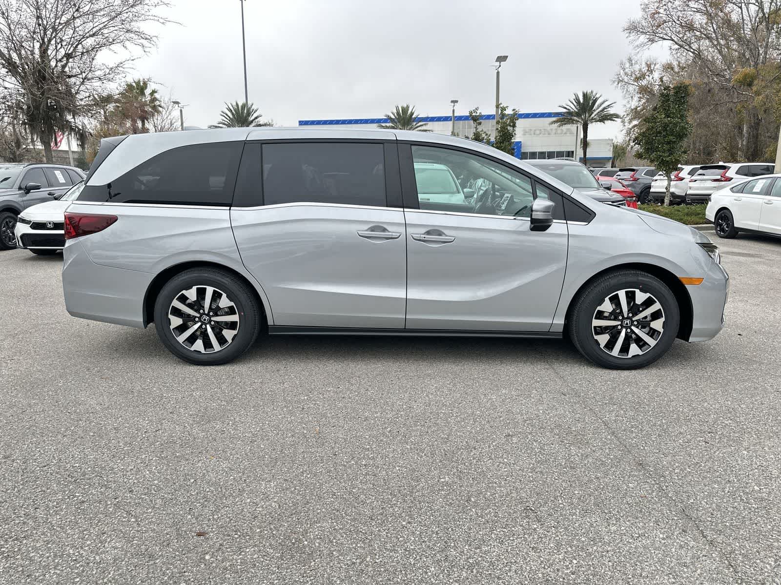 Thumbnail: 2026 Honda Odyssey - 7