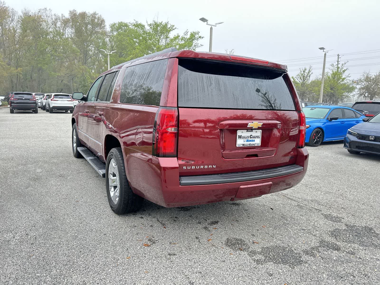 Thumbnail: 2017 Chevrolet Suburban - 4