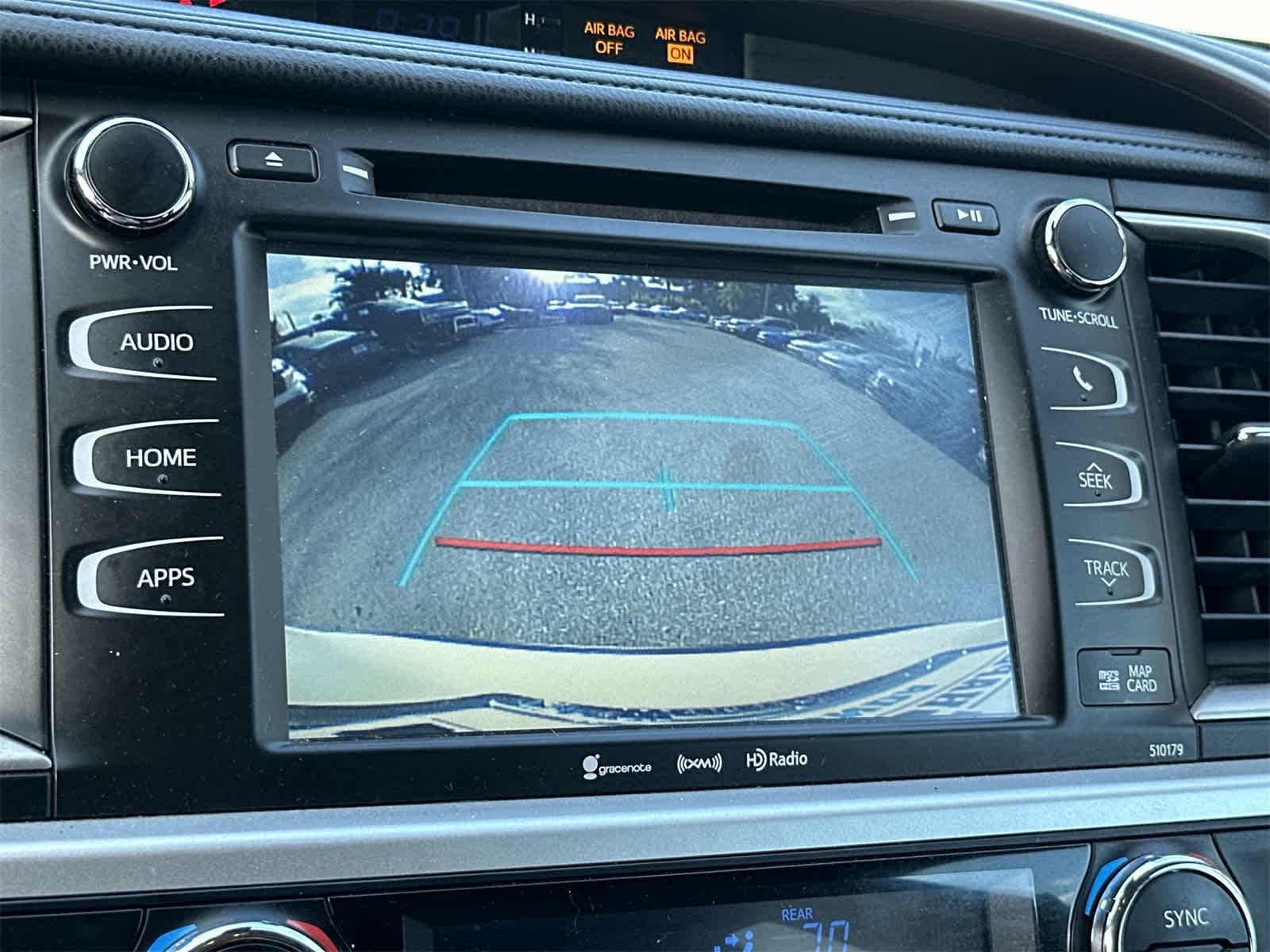 Thumbnail: 2017 Toyota Highlander - 20