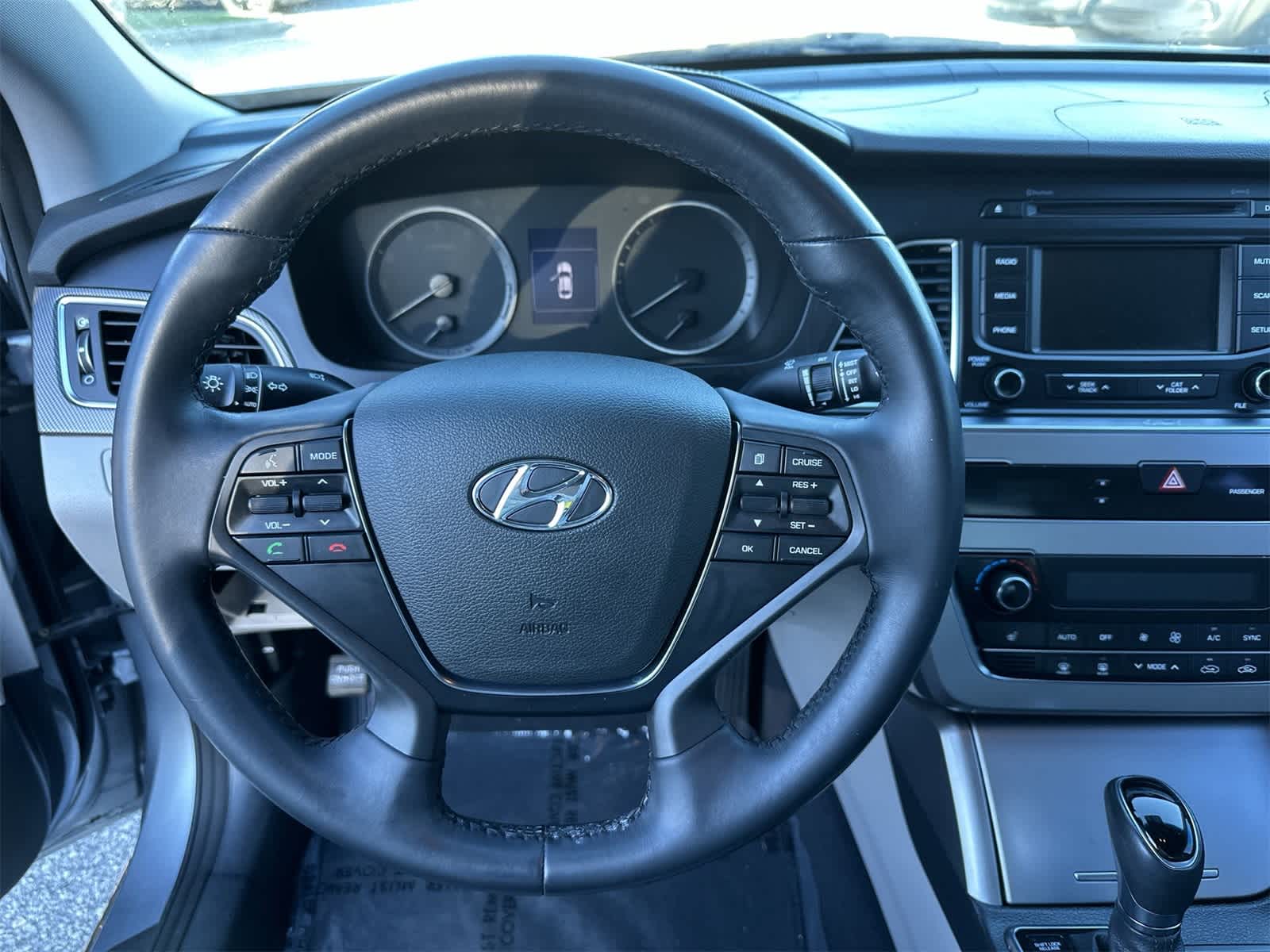 Thumbnail: 2015 Hyundai Sonata - 18