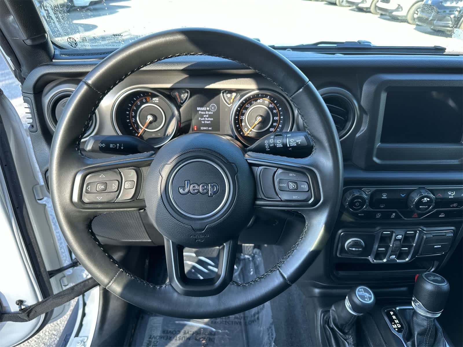 Thumbnail: 2022 Jeep Wrangler - 18