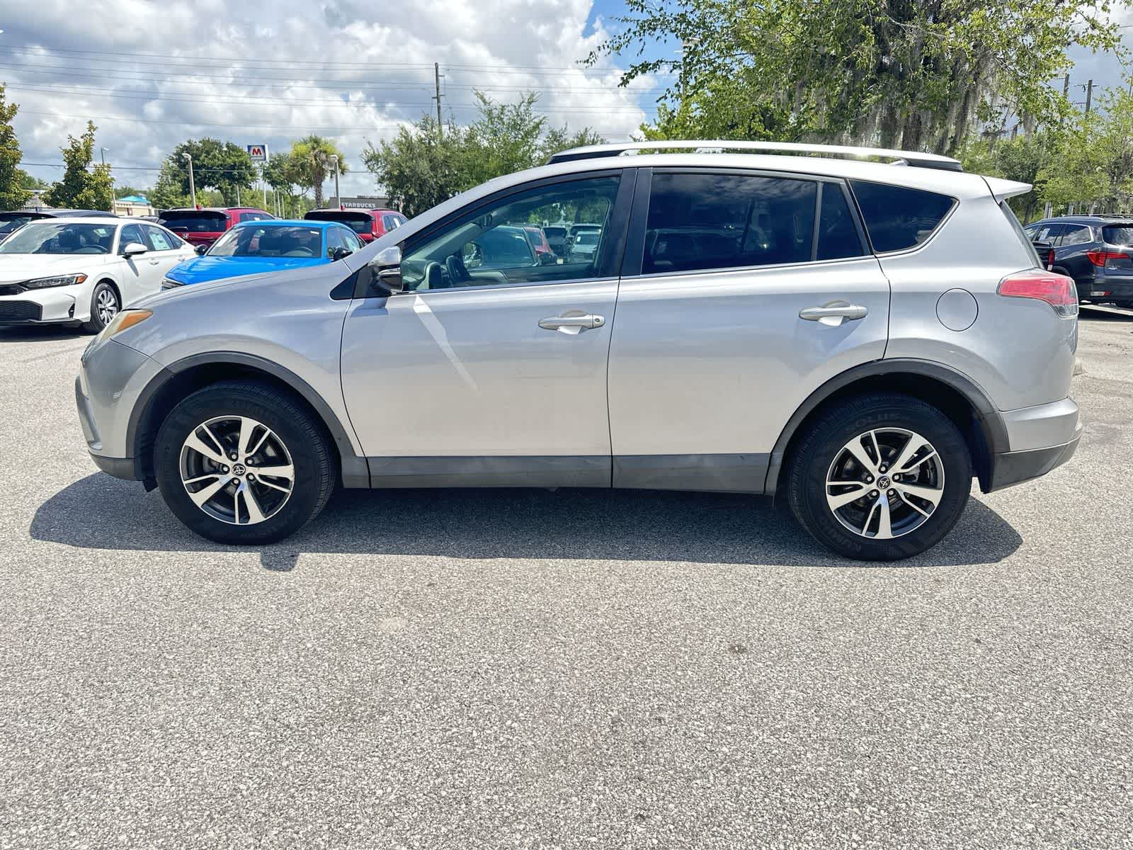 Thumbnail: 2016 Toyota RAV4 - 3
