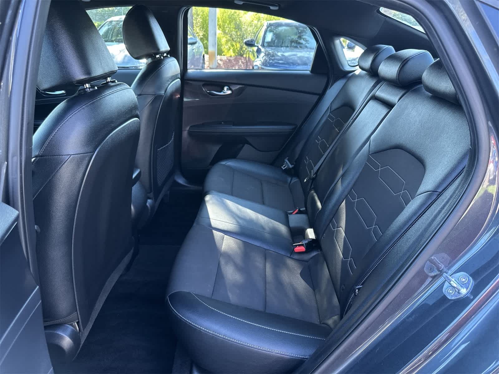 Thumbnail: 2021 Kia Forte - 15