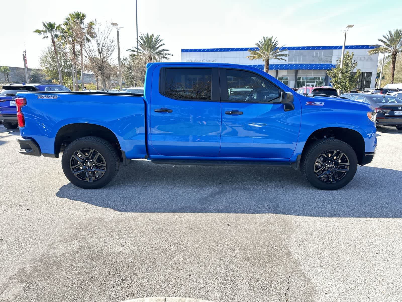 Thumbnail: 2025 Chevrolet Silverado 1500 - 7