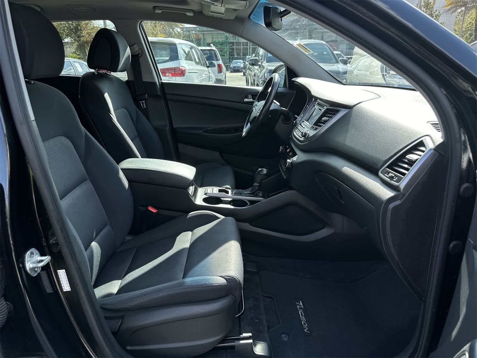 Thumbnail: 2017 Hyundai Tucson - 17