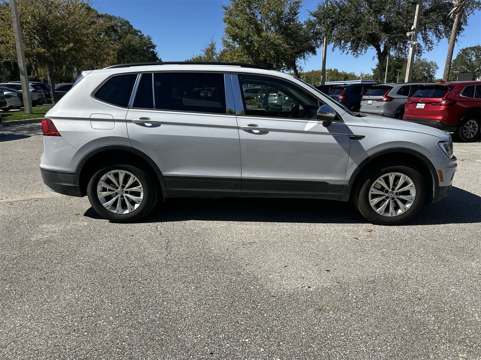 Thumbnail: 2019 Volkswagen Tiguan - 7