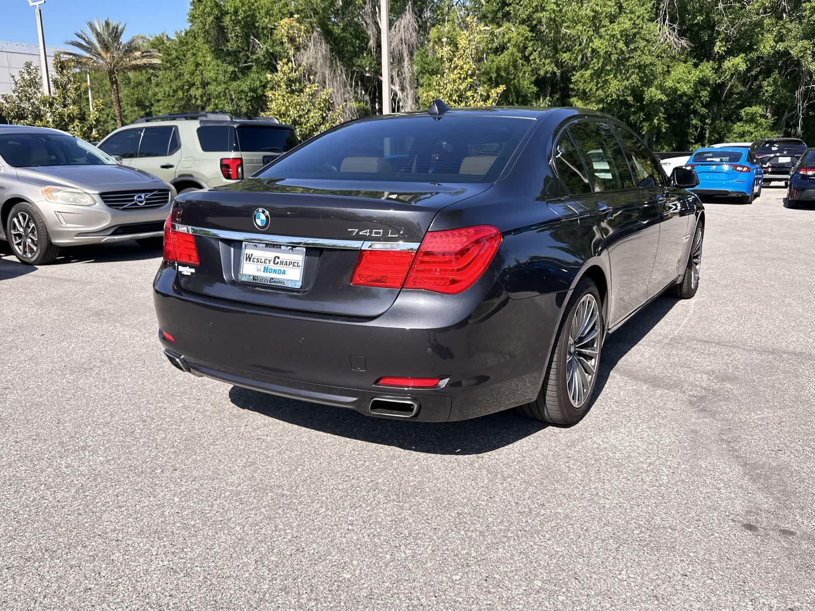 Thumbnail: 2011 BMW 7 Series - 6