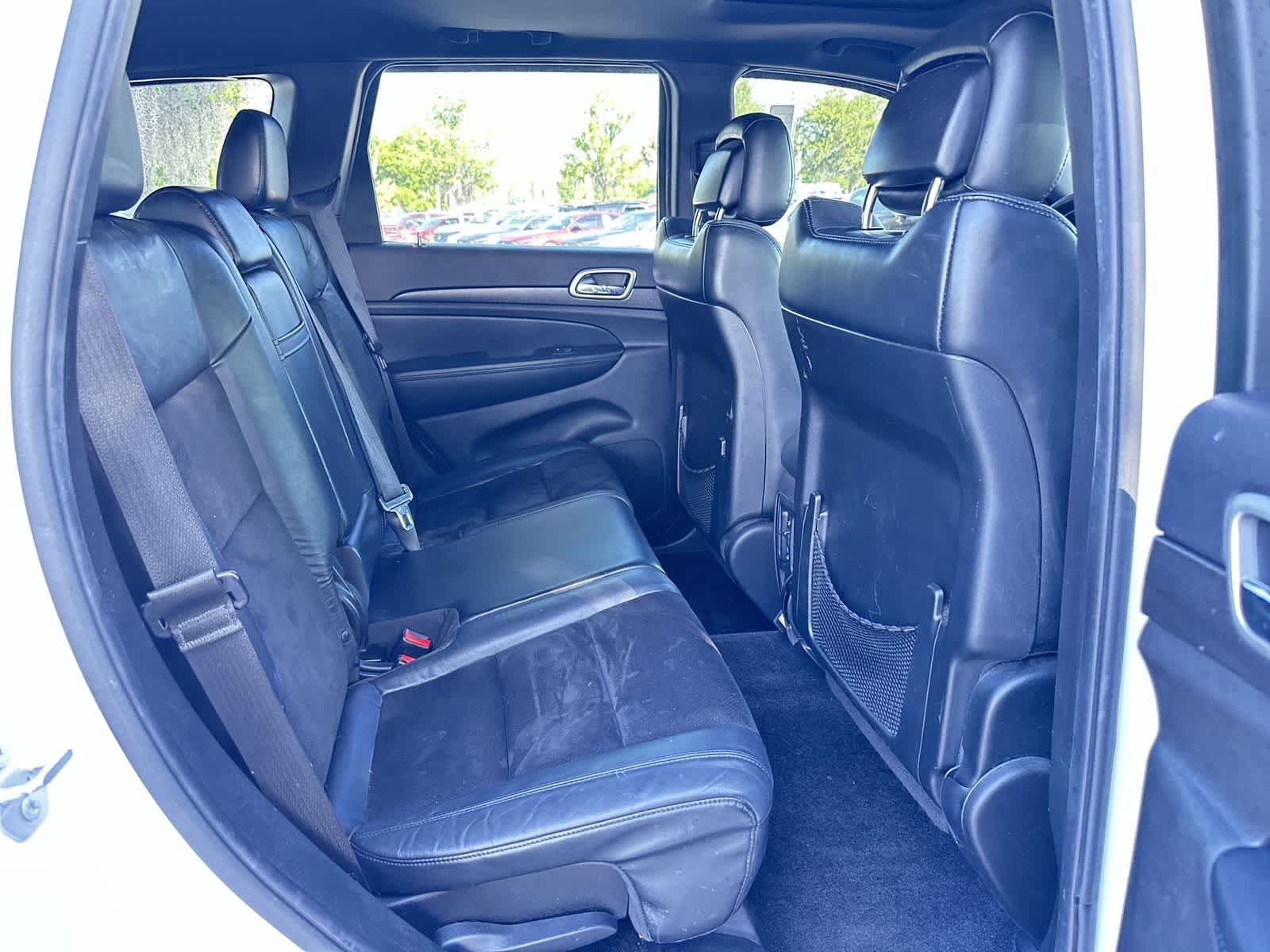 Thumbnail: 2015 Jeep Grand Cherokee - 16