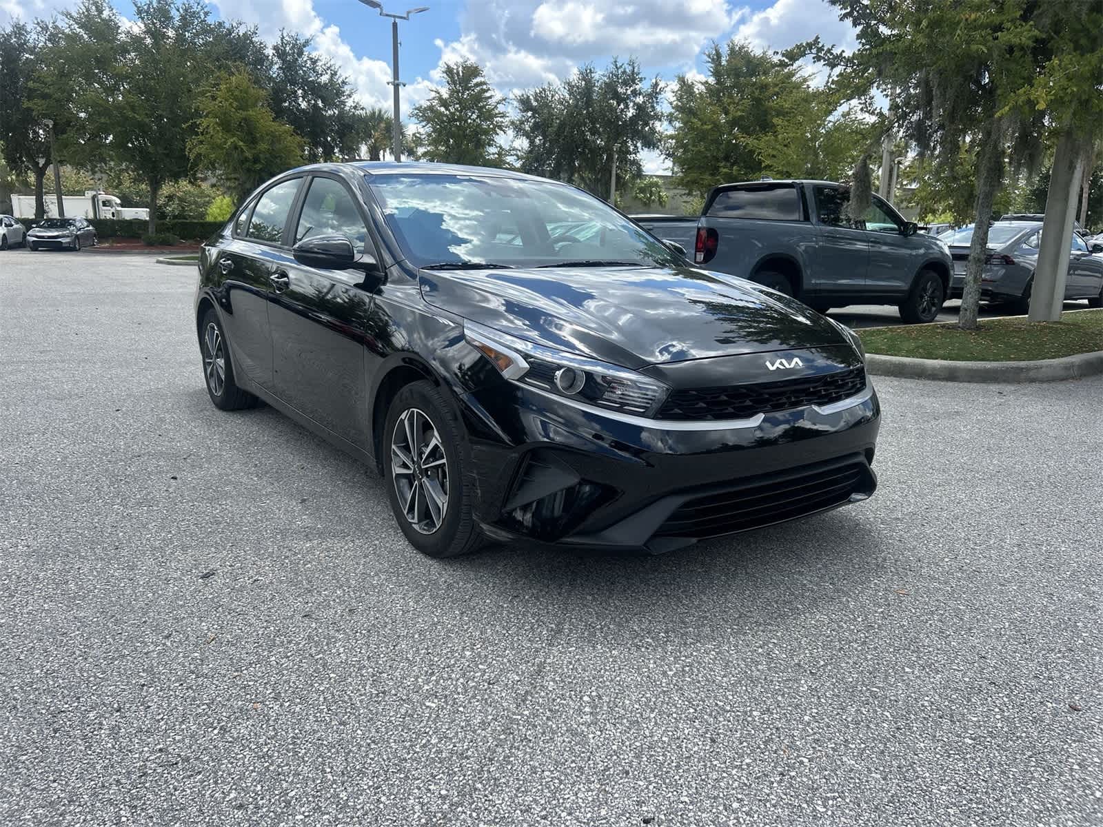 Thumbnail: 2023 Kia Forte - 8