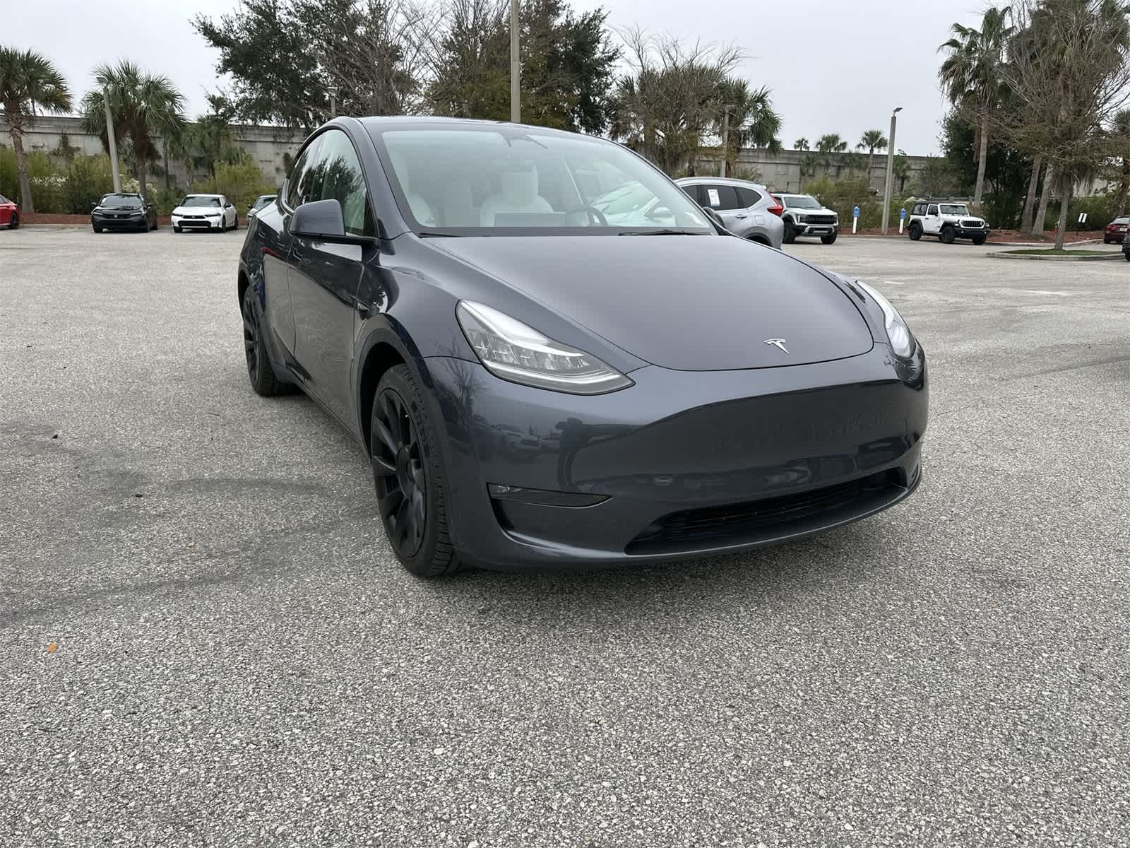 Thumbnail: 2023 Tesla Model Y - 8