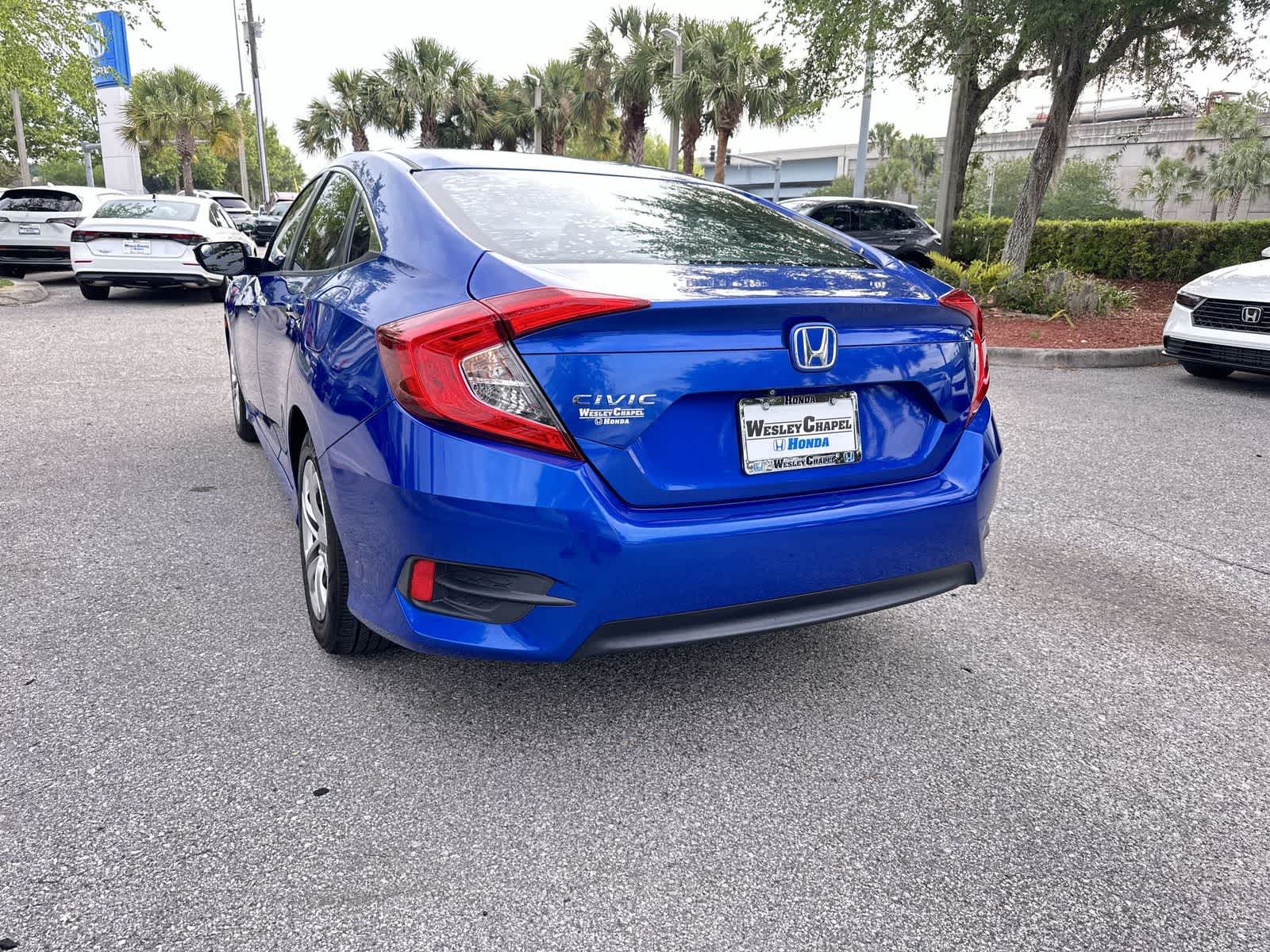 Thumbnail: 2017 Honda Civic - 4