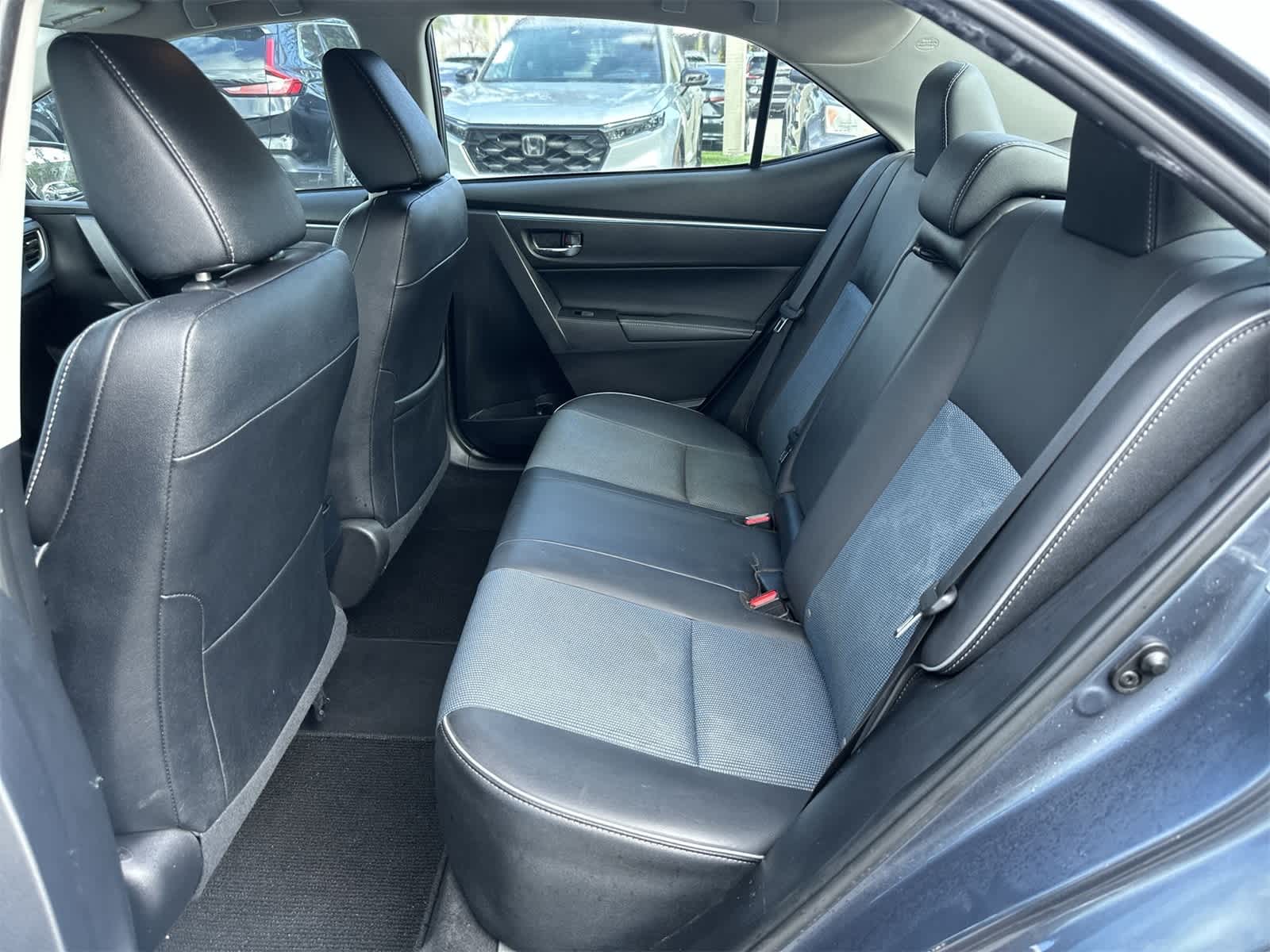 Thumbnail: 2015 Toyota Corolla - 15