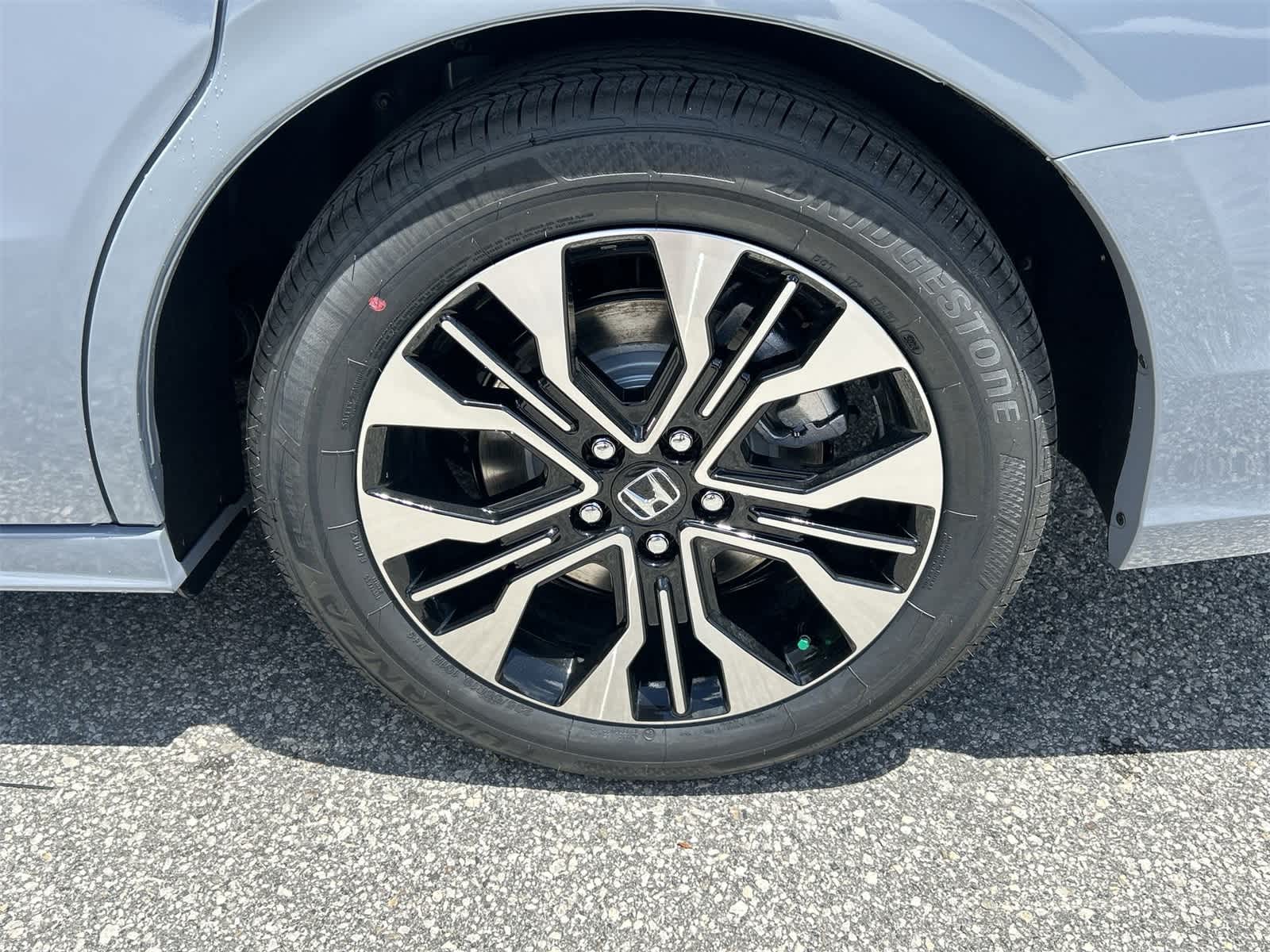 Thumbnail: 2026 Honda Odyssey - 12