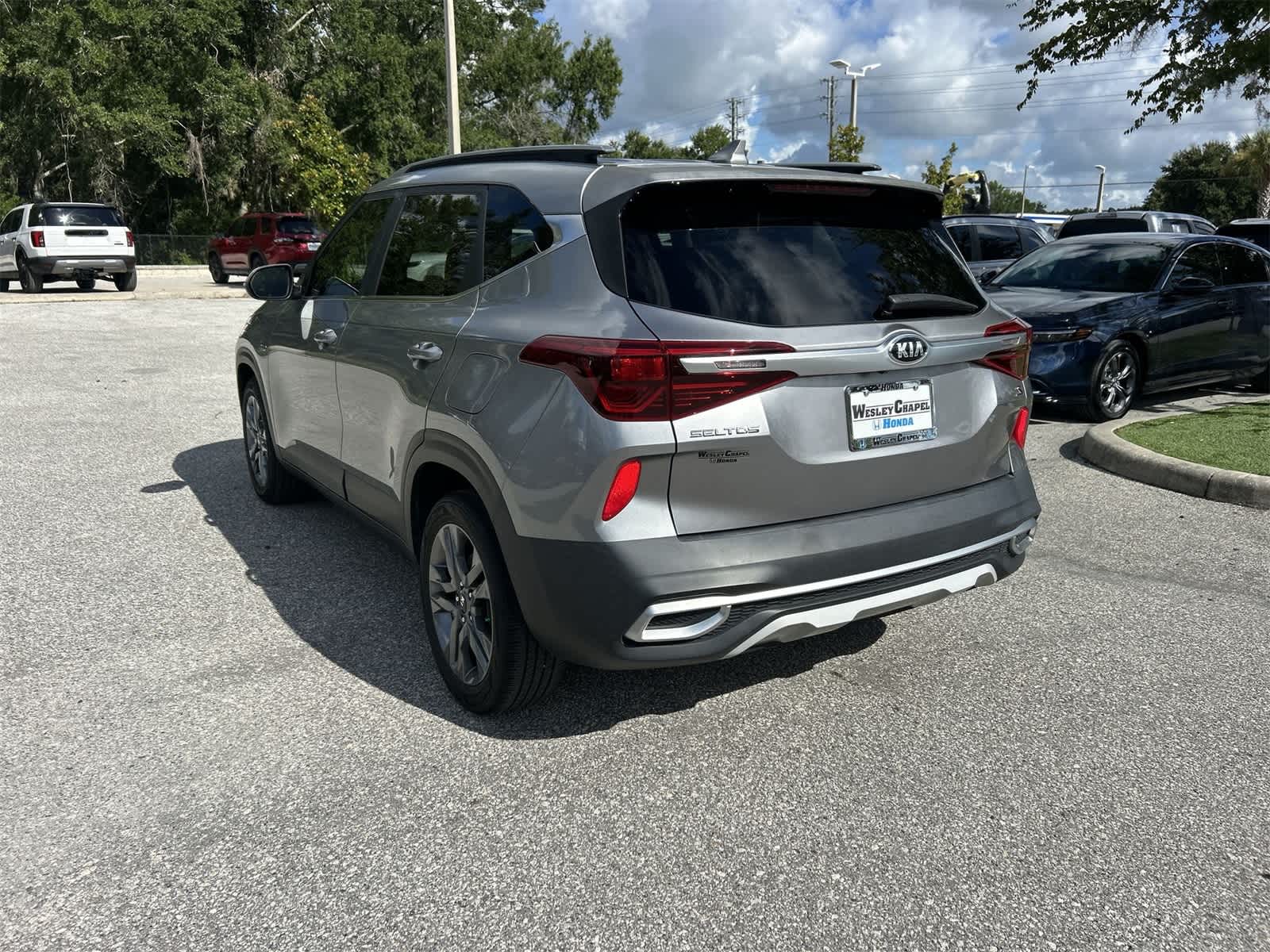 Thumbnail: 2021 Kia Seltos - 4