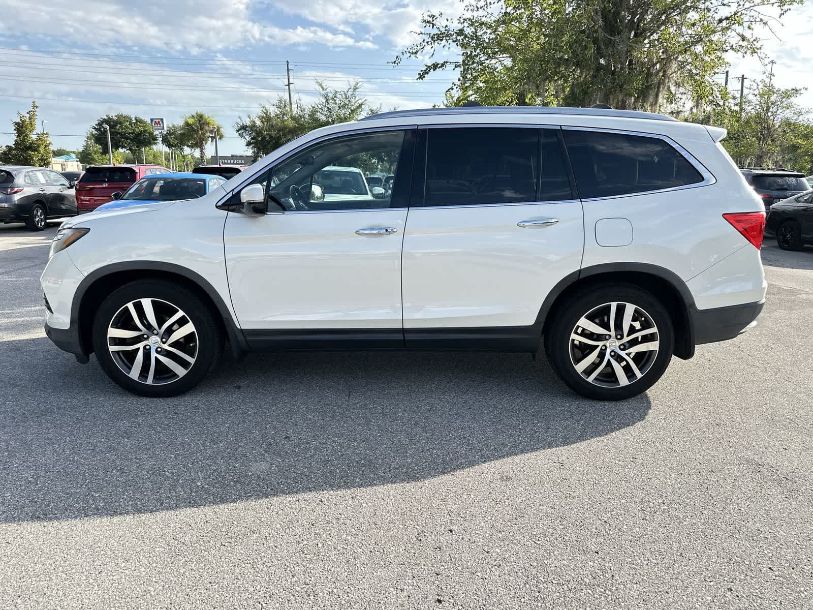 Thumbnail: 2017 Honda Pilot - 3