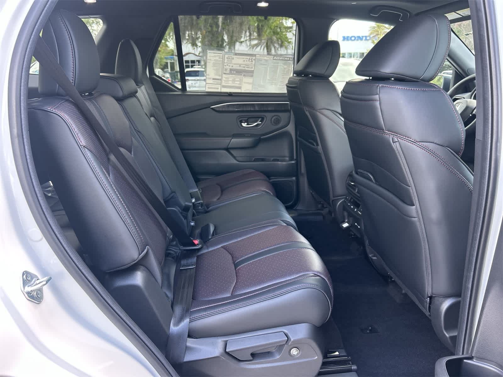 Thumbnail: 2025 Honda Pilot - 16