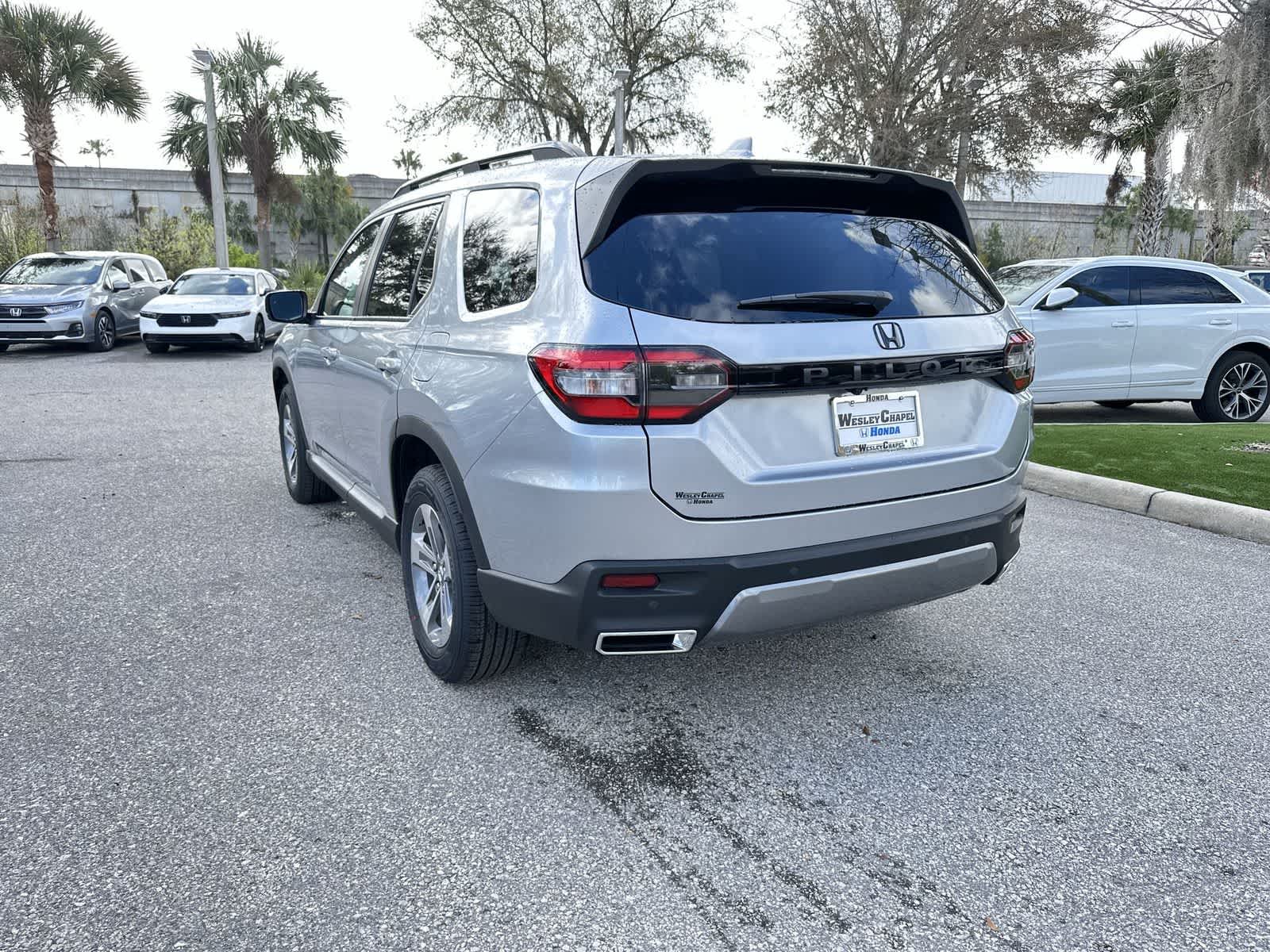 Thumbnail: 2026 Honda Pilot - 4