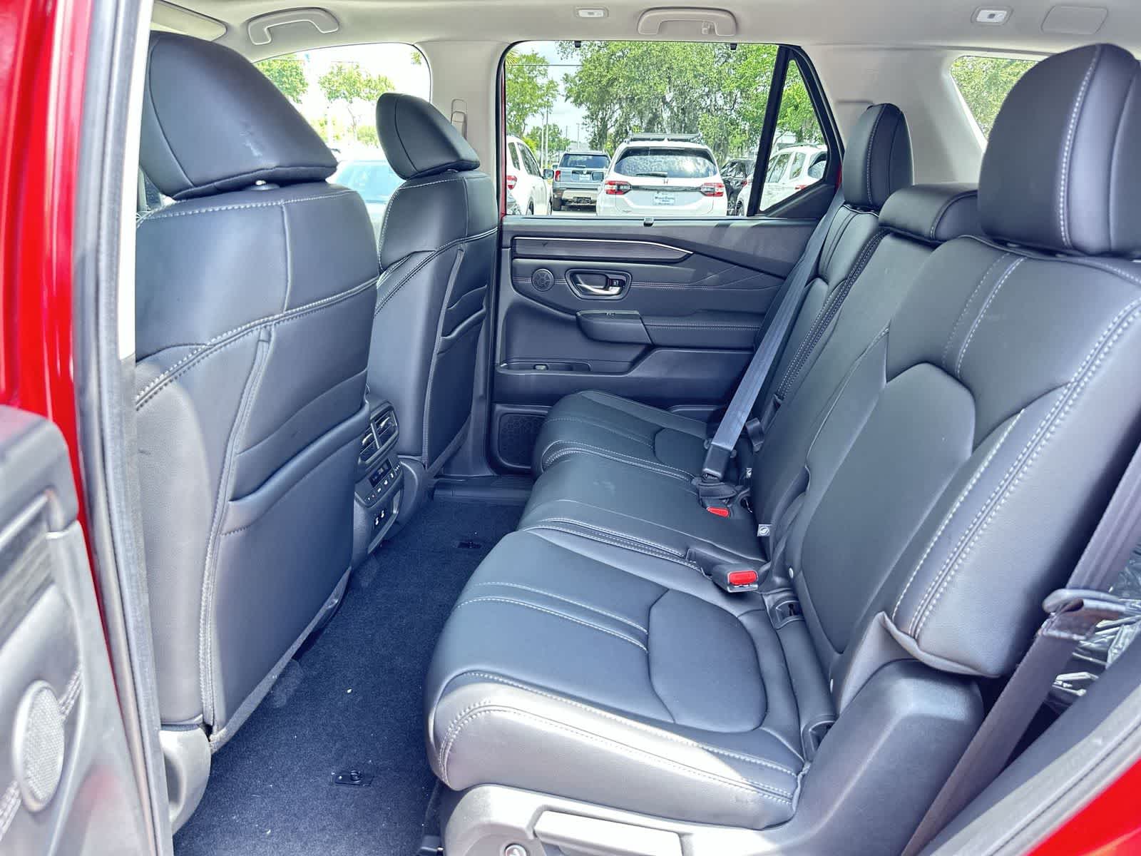 Thumbnail: 2026 Honda Pilot - 15