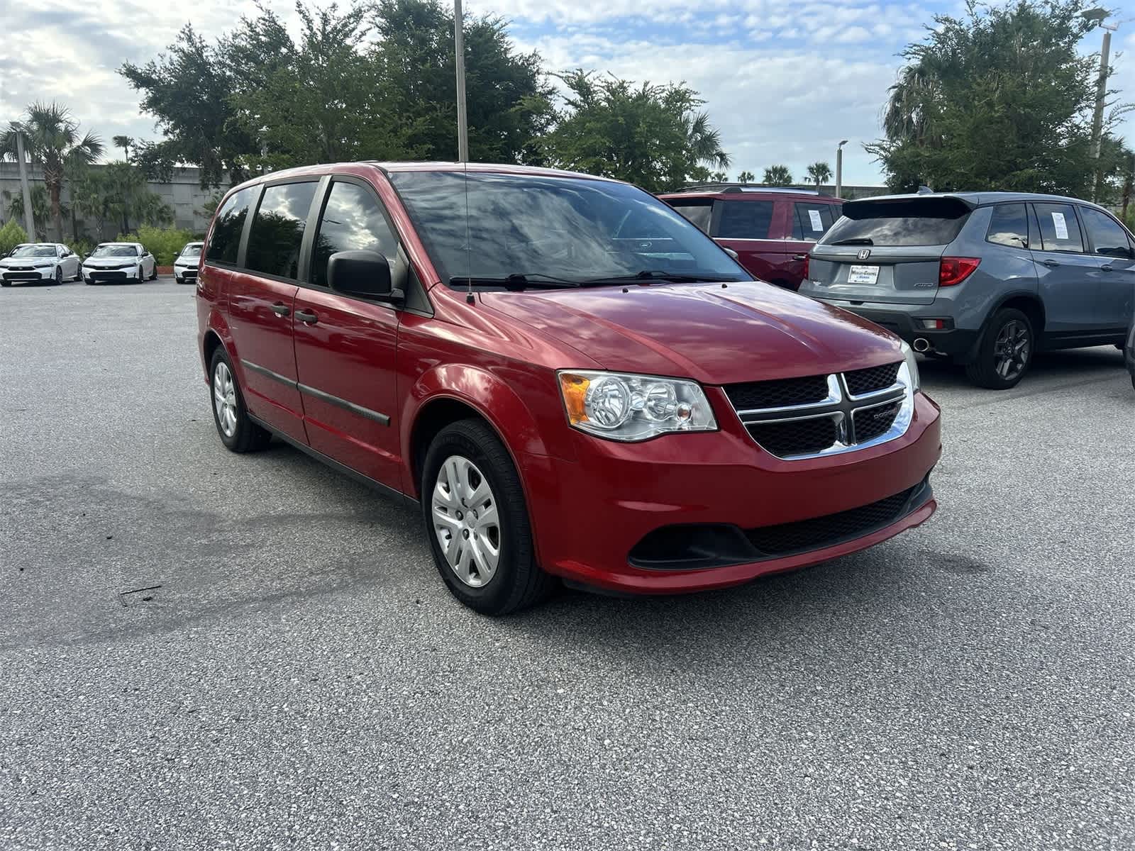 Thumbnail: 2015 Dodge Grand Caravan - 8