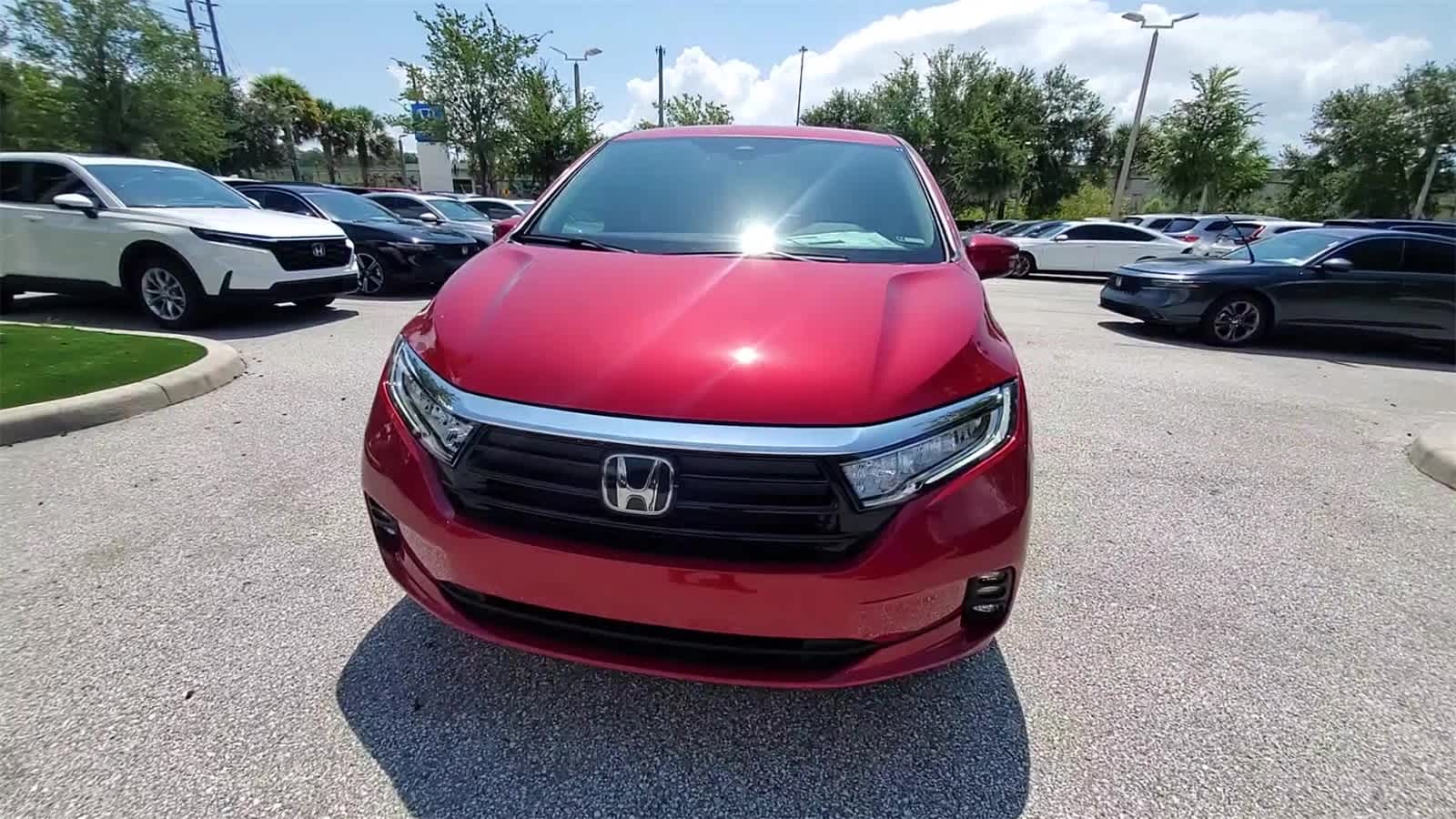 Thumbnail: 2023 Honda Odyssey - 3